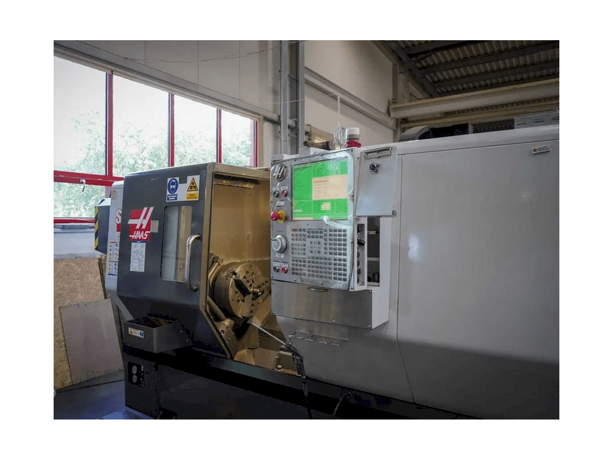 Koneen HAAS ST-30 etunäkymä