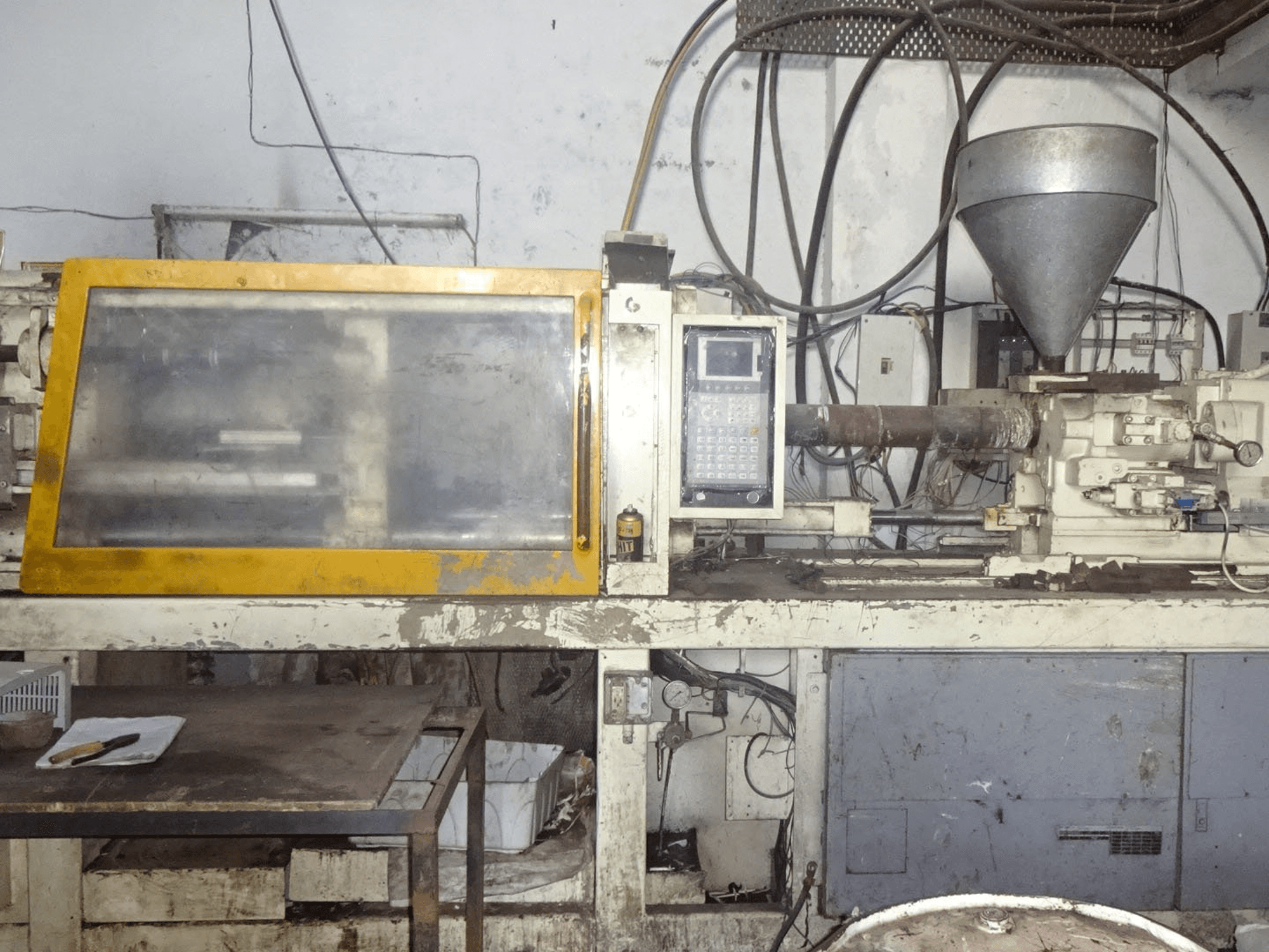 Koneen Toshiba etunäkymä IS170FA-5B