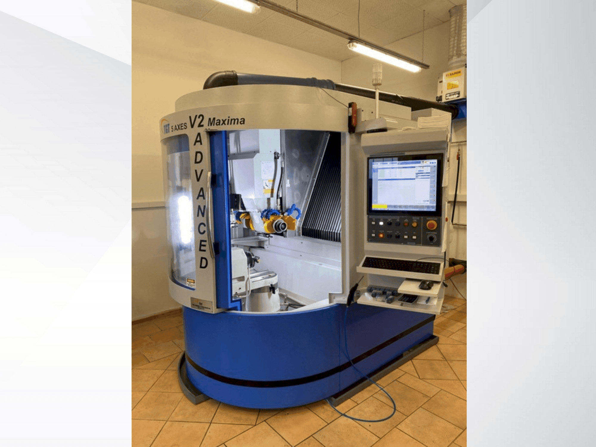 Koneen TGT V2 Maxima etunäkymä