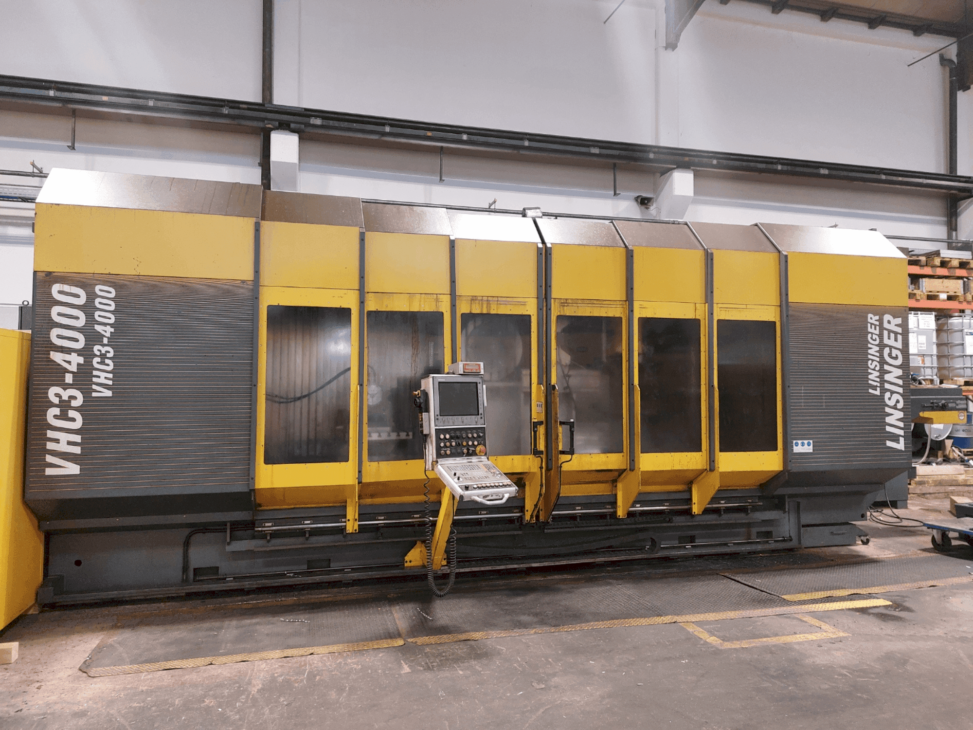 Koneen AXA VHC 3-4000 M/2E etunäkymä