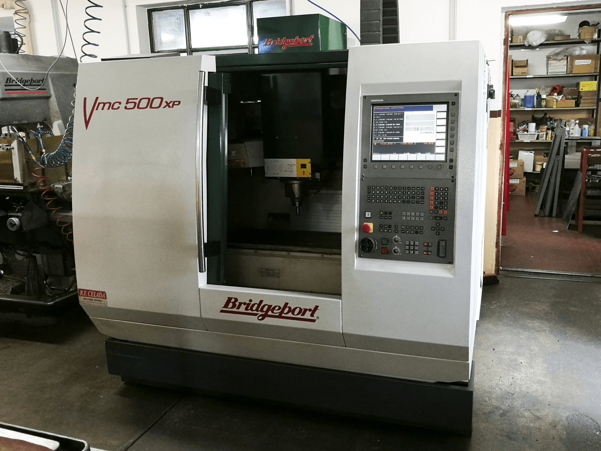 Koneen Bridgeport etunäkymäVMC 500 XP