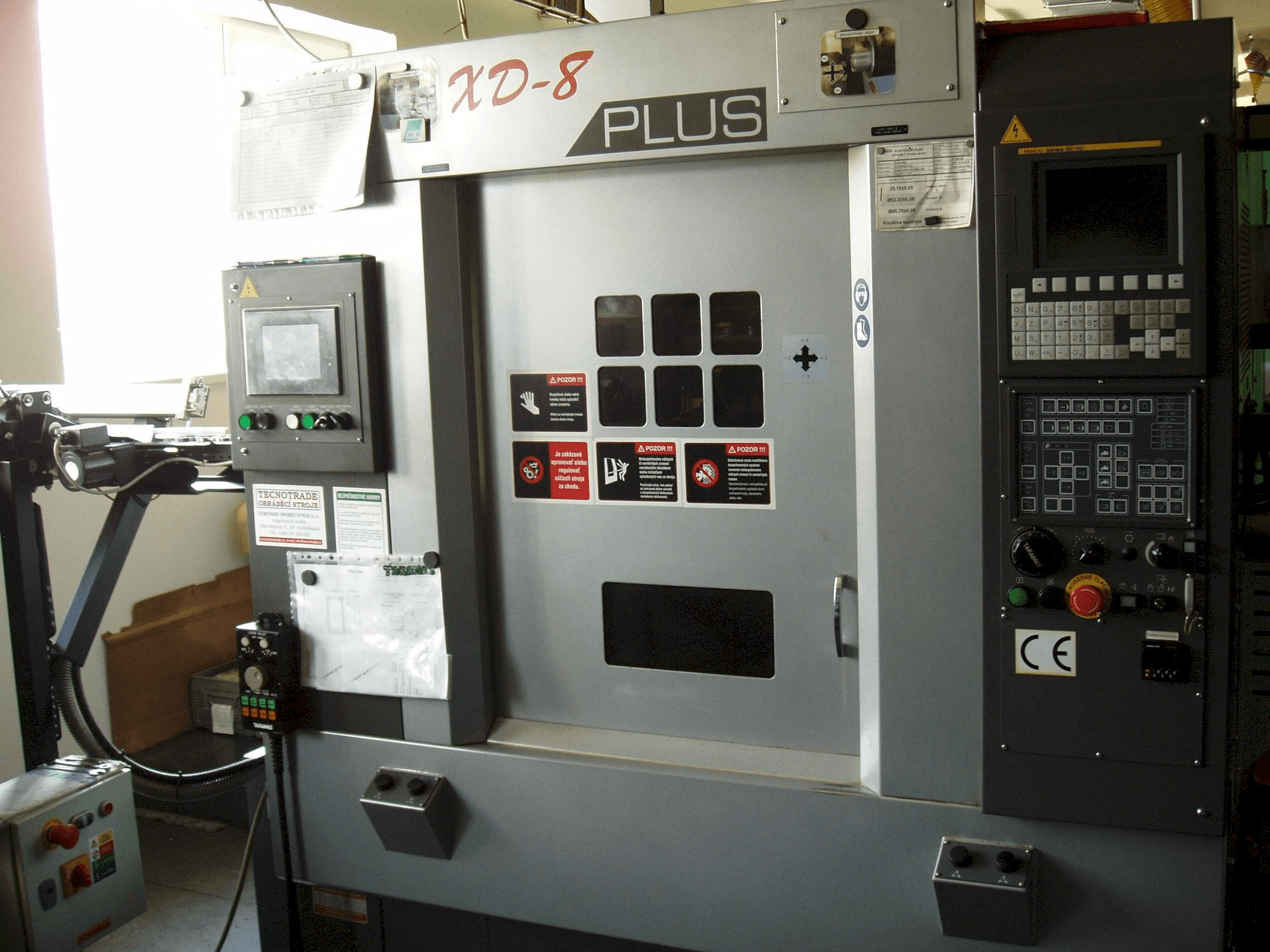 Koneen Takamaz XD-8 Plus etunäkymä