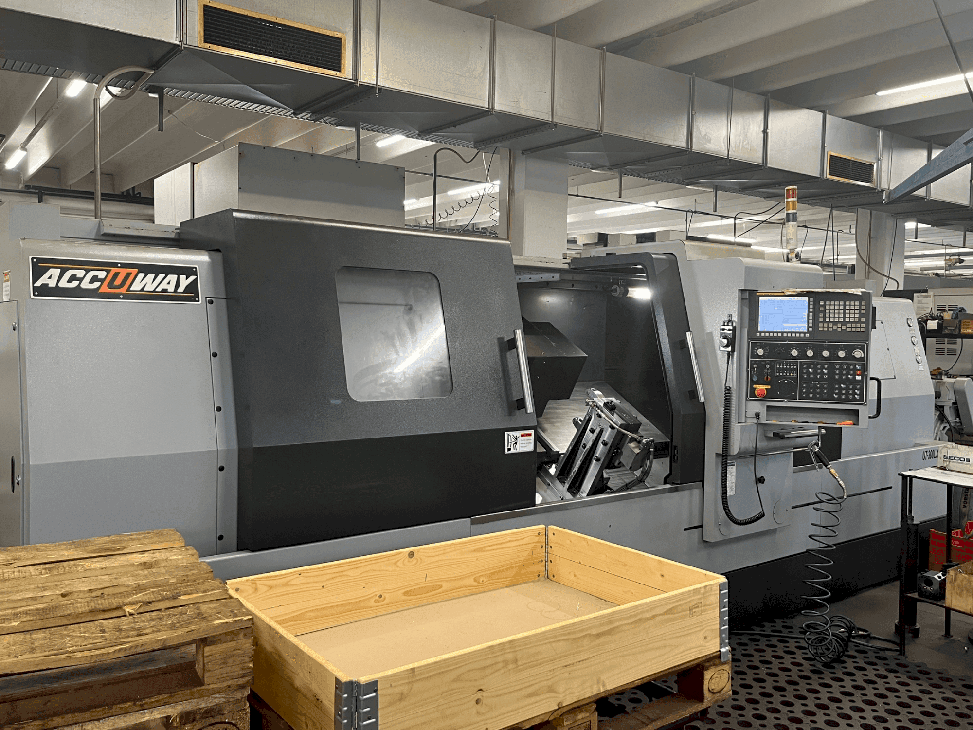 Koneen ACCUWAY UT-300LX2M etunäkymä