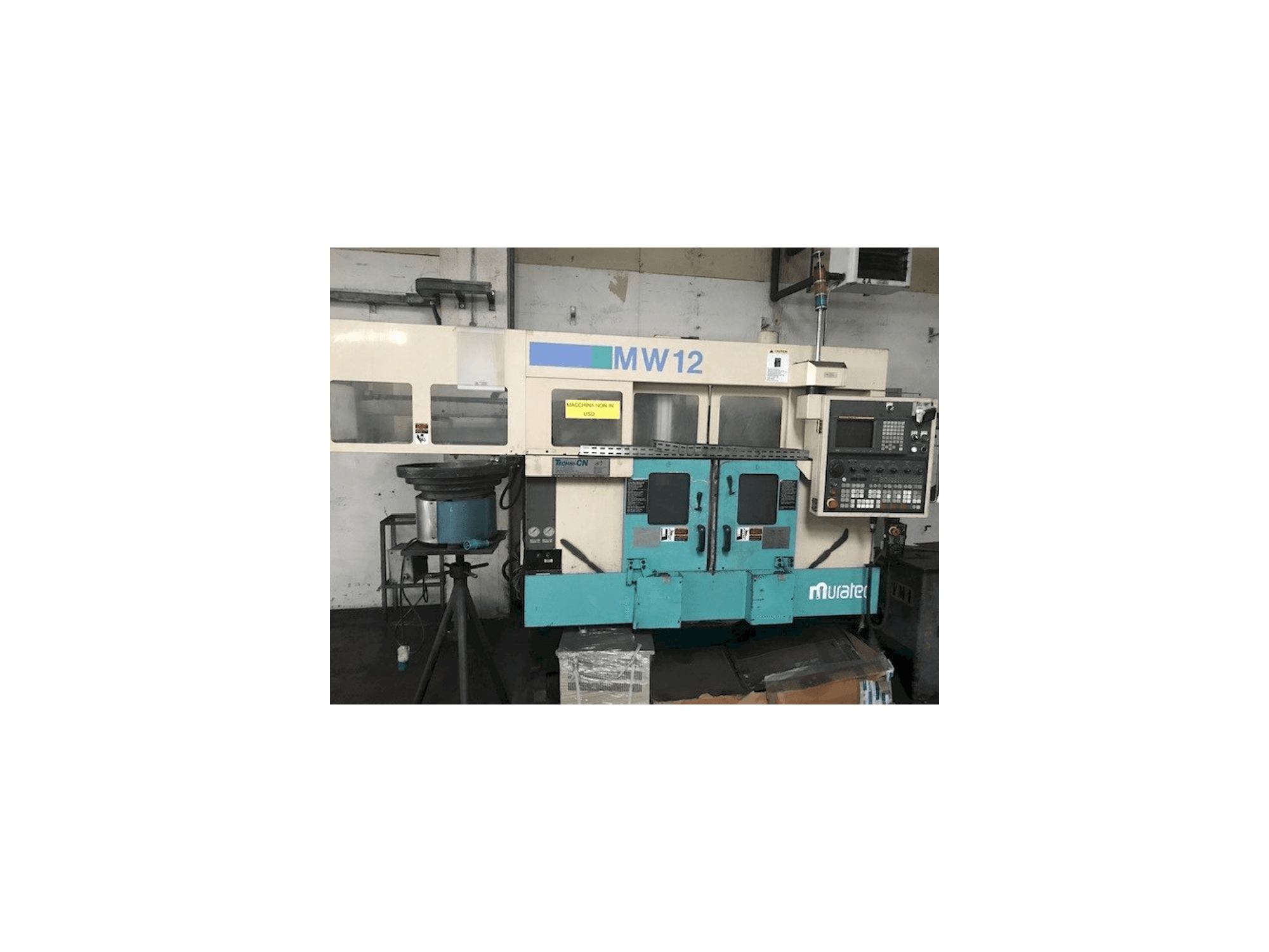 Koneen Muratec MW 12 CNC etunäkymä
