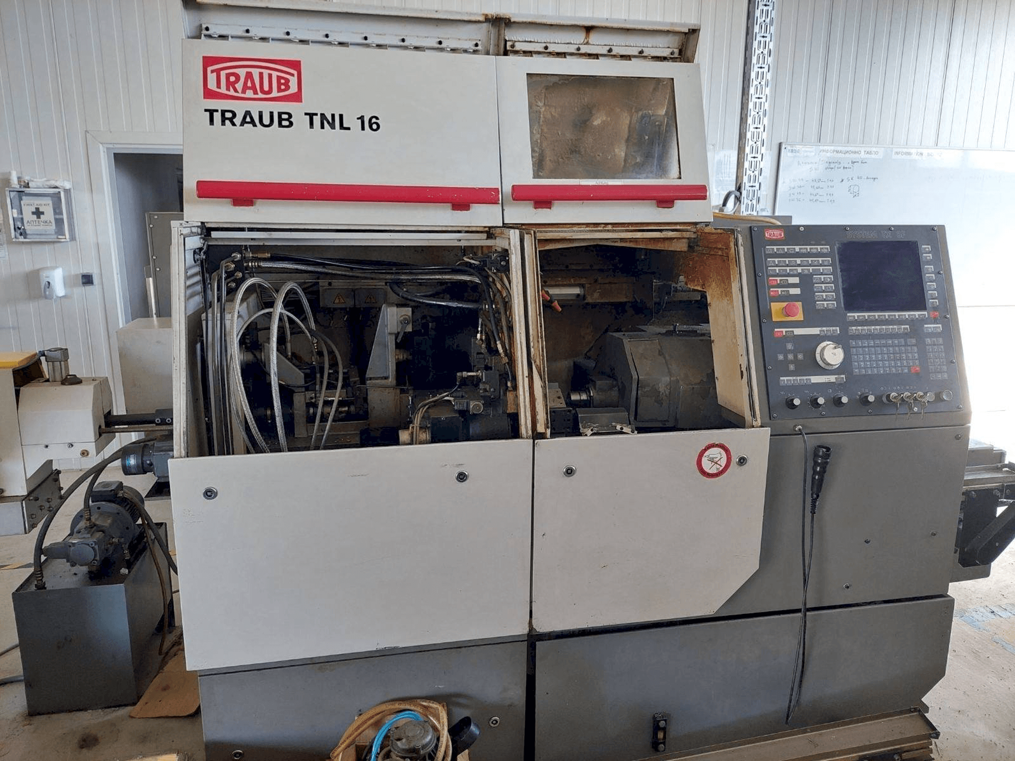 Koneen TRAUB TNL16G-TX8F etunäkymä