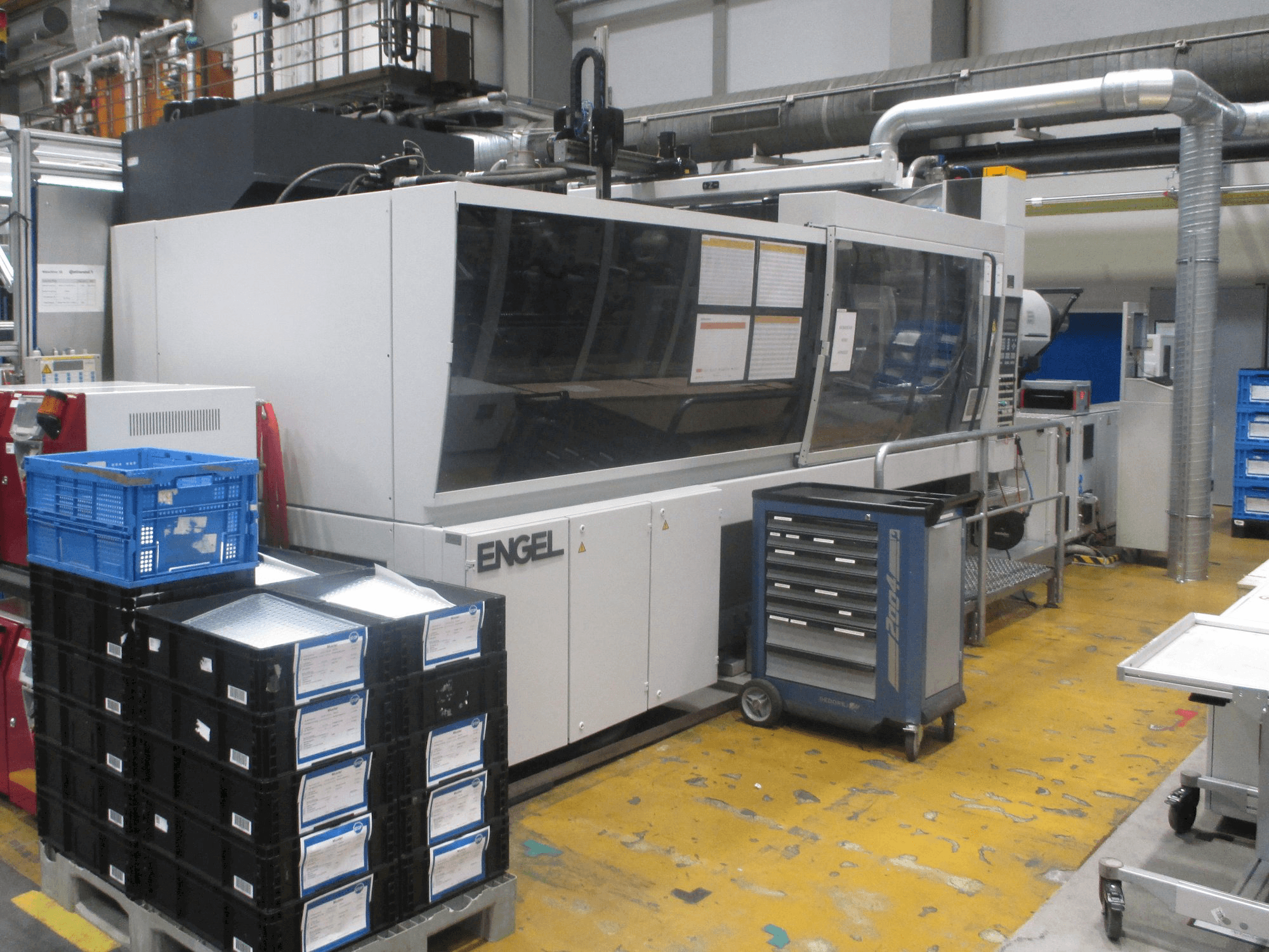 Koneen ENGEL ES 3550/600 HL etunäkymä