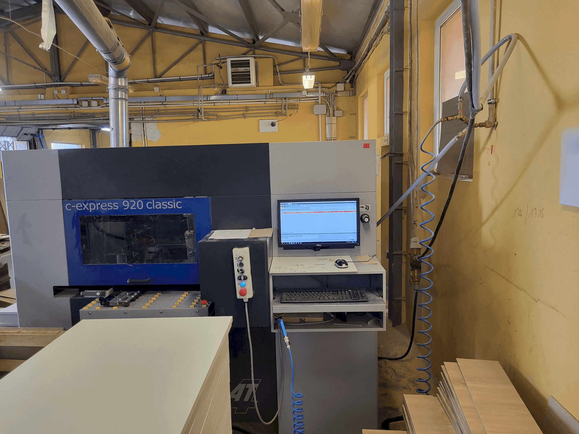 Koneen FELDER FORMAT 4 C-Express Classic etunäkymä