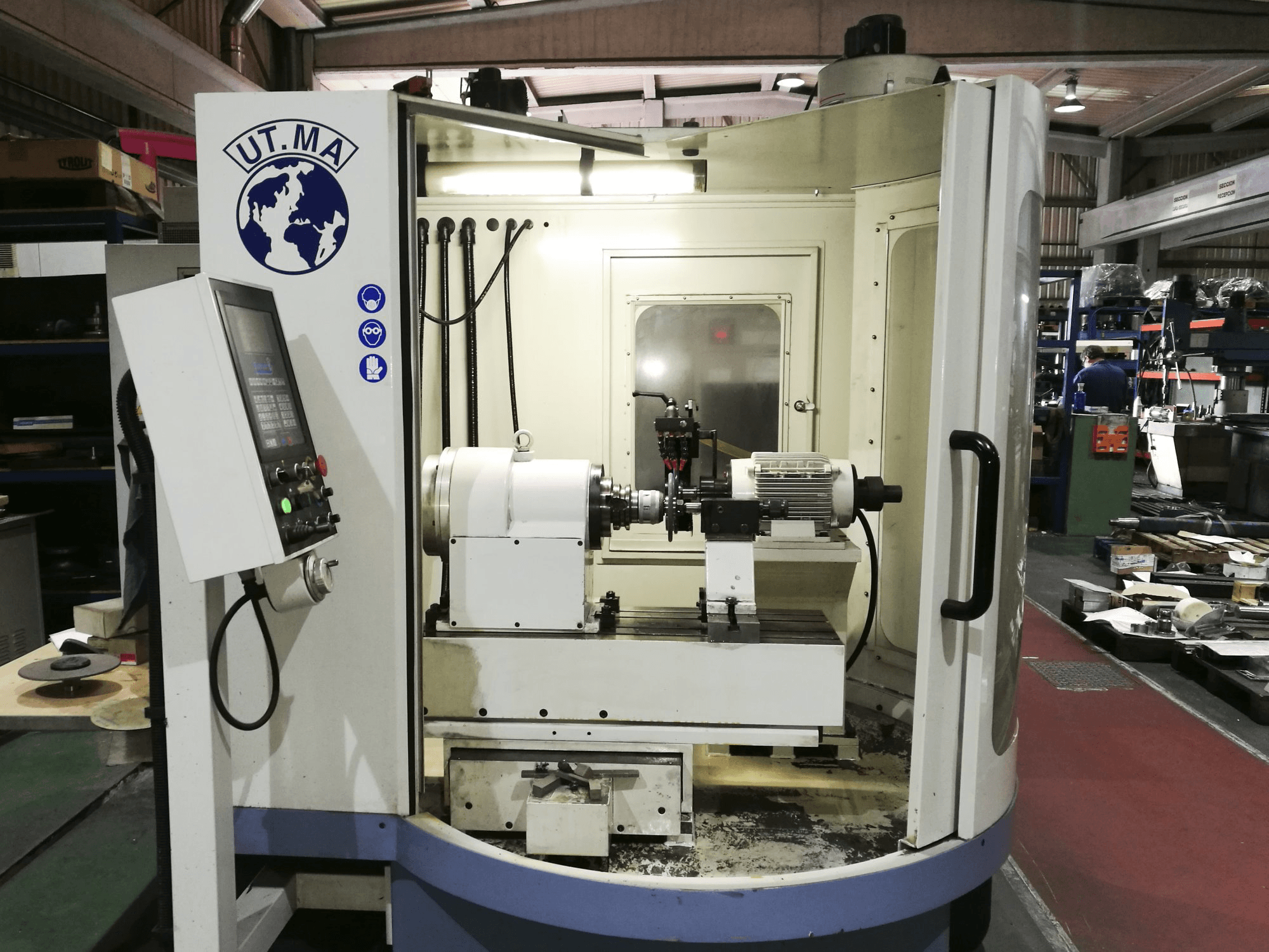 Koneen UT.MA etunäkymäP20 CNC