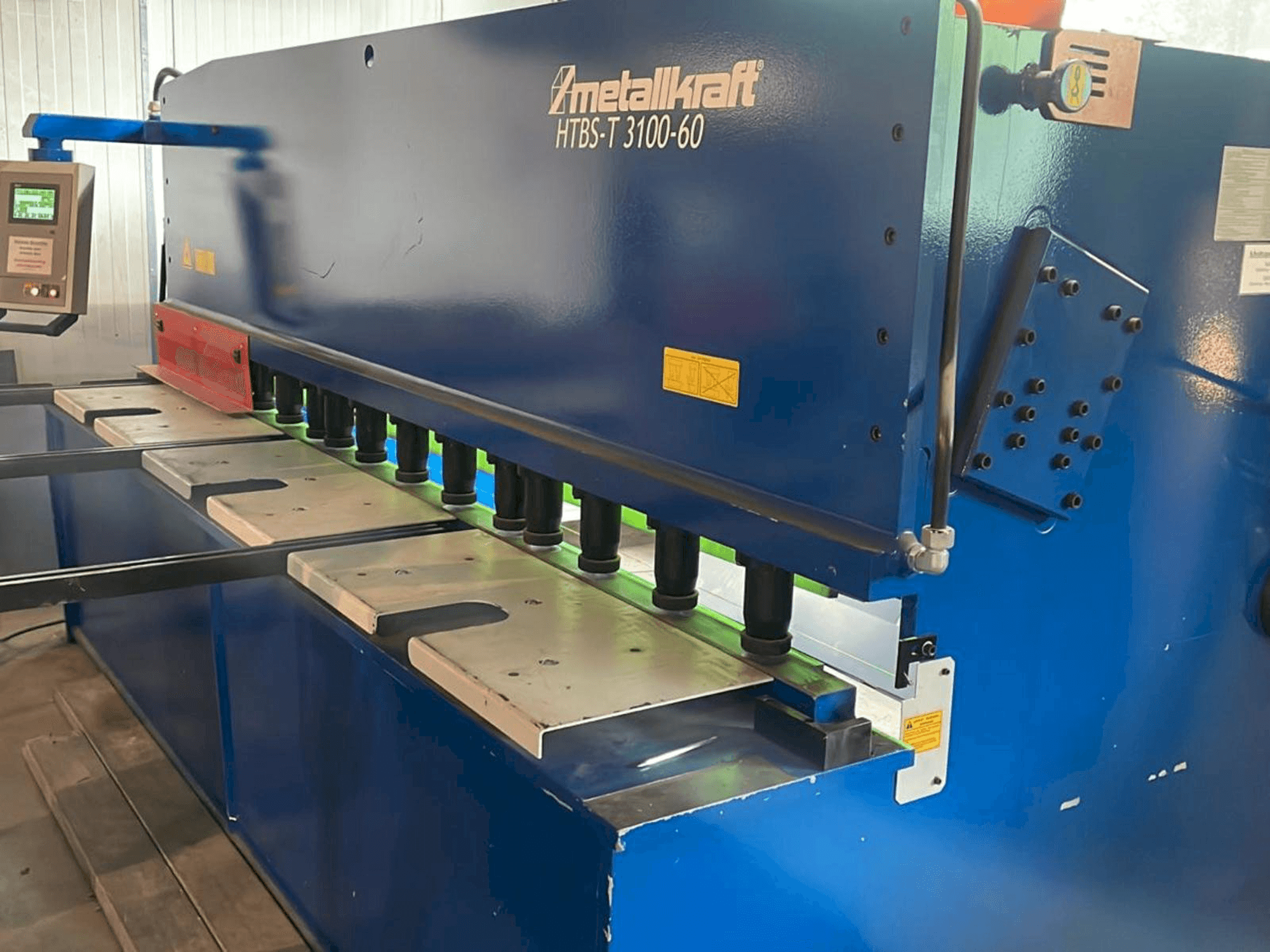 Koneen Metallkraft HTBS-T 3100-60 etunäkymä