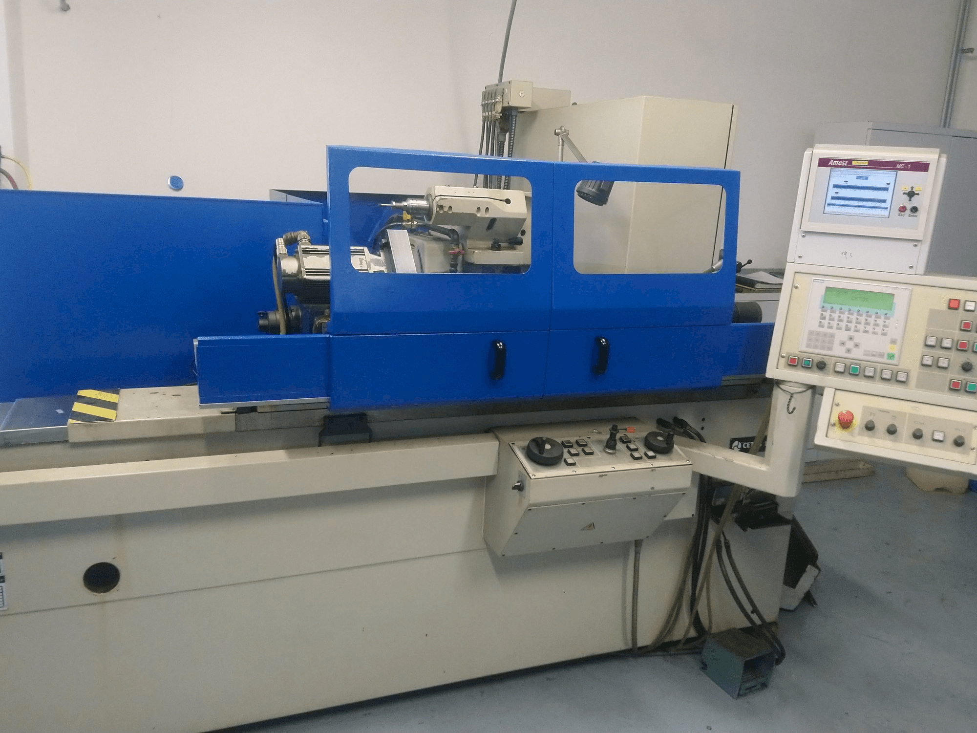 Koneen Cetos BUA 25A/750 etunäkymä