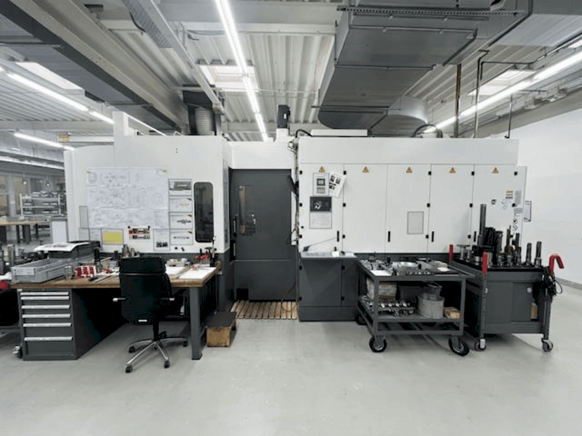 Koneen HULLER HILLE Nbh 170 etunäkymä