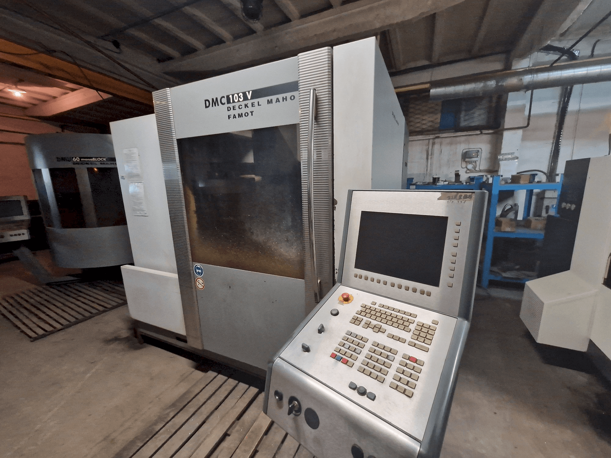 Koneen DMG DMC 103V etunäkymä