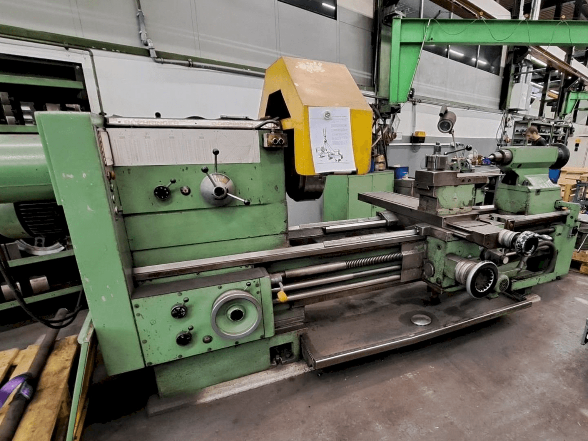 Koneen BOEHRINGER VDF V 800 etunäkymä