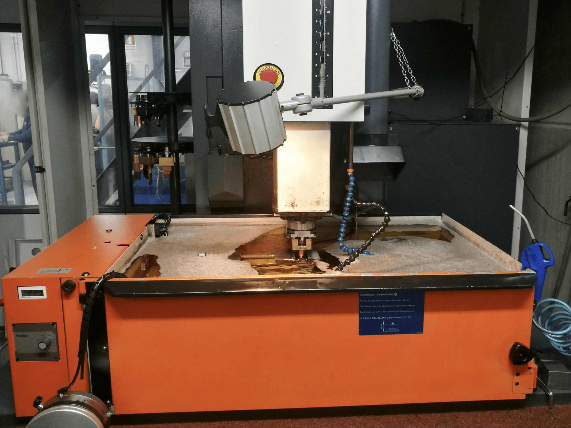 Koneen CHARMILLES etunäkymäROBOFORM 2000+