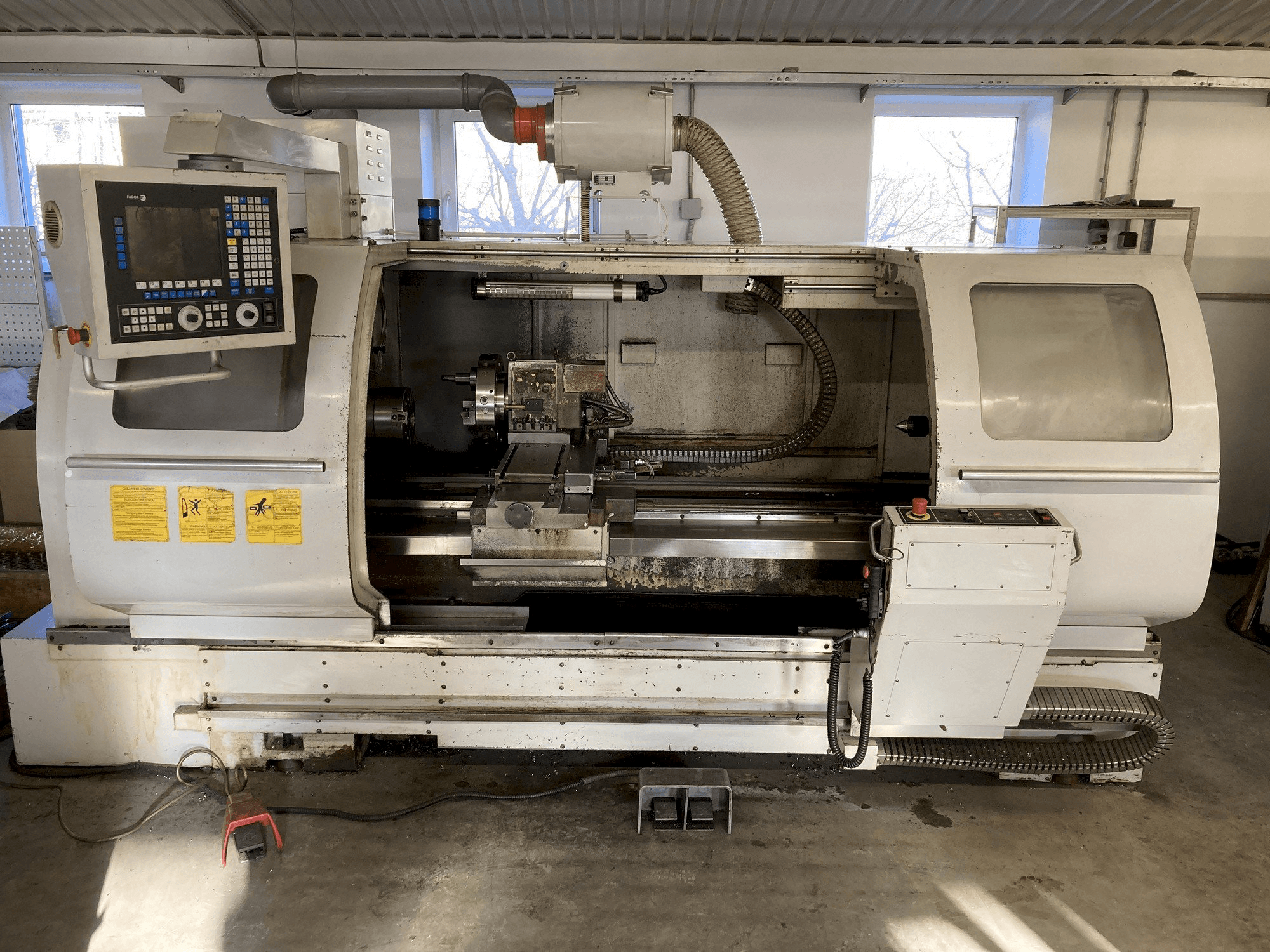 Koneen FERMAT SF 48-1500 CNC etunäkymä