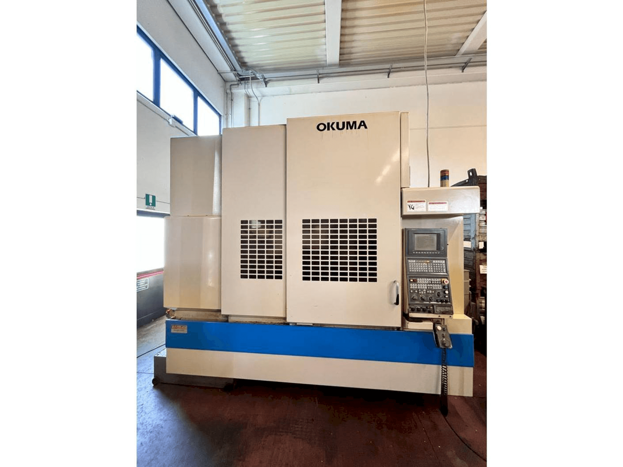 Koneen Okuma MX55 VA etunäkymä