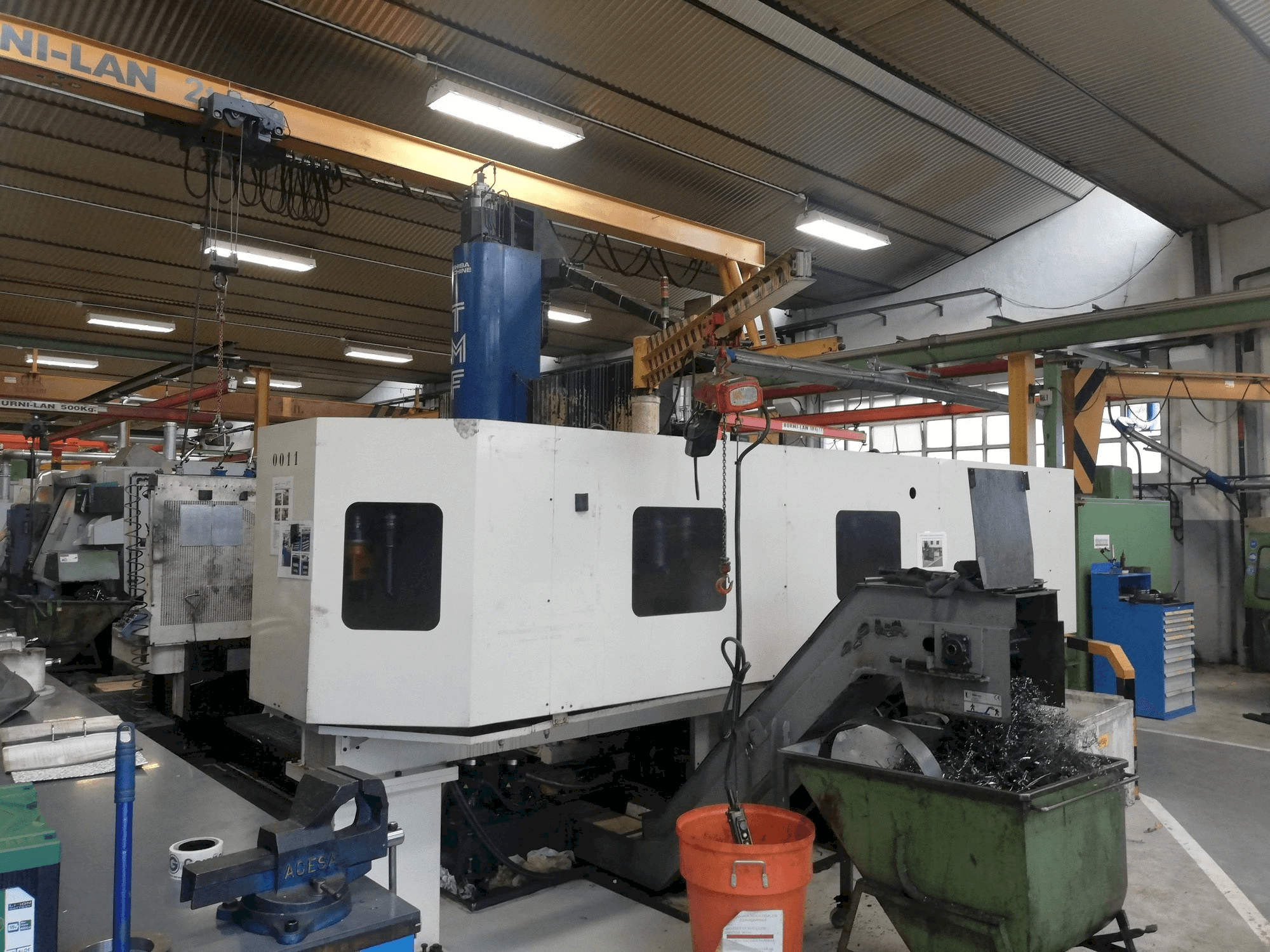 Koneen Toshiba TMF-10 etunäkymä