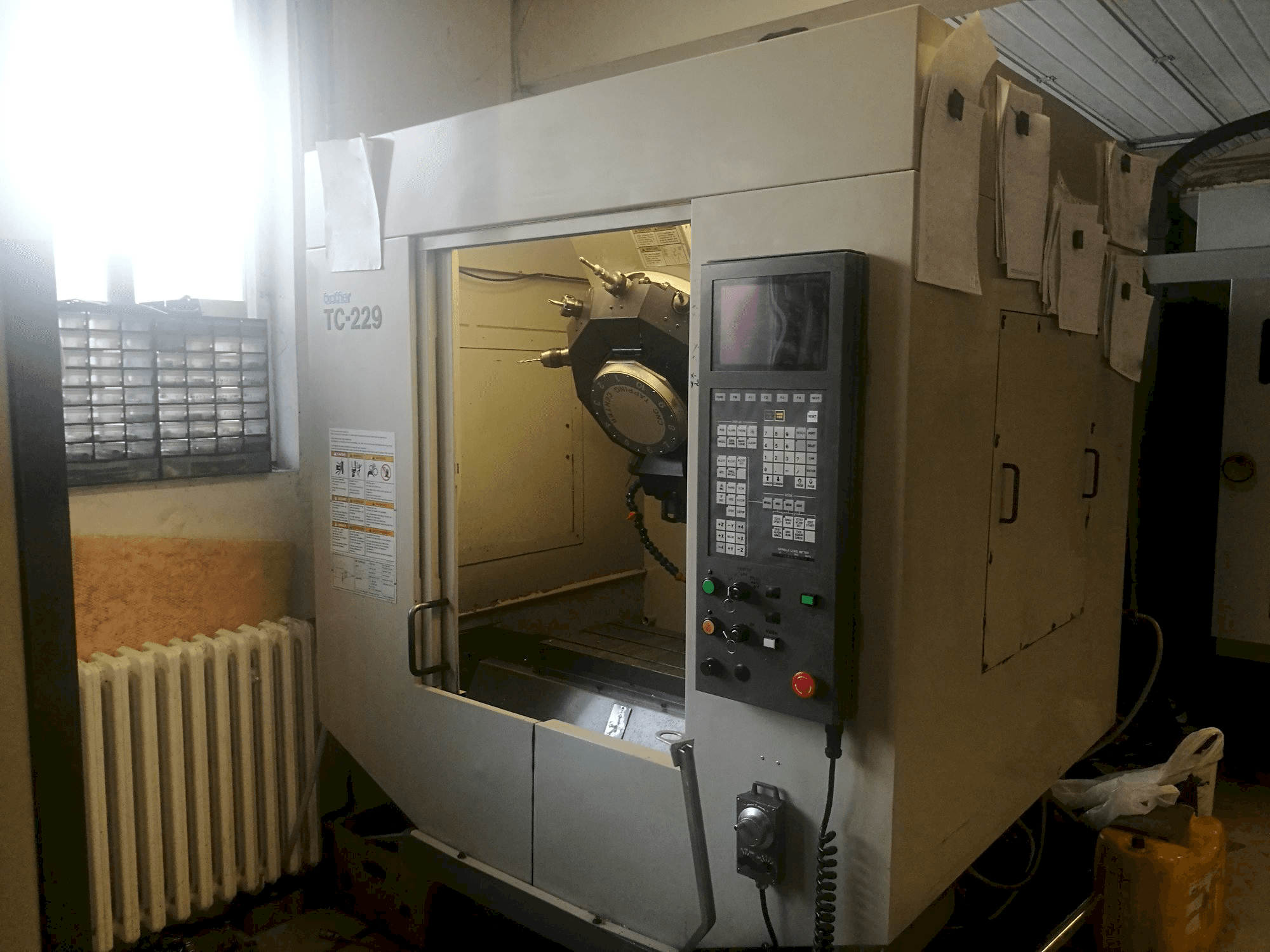 Koneen Brother TC 229 etunäkymä