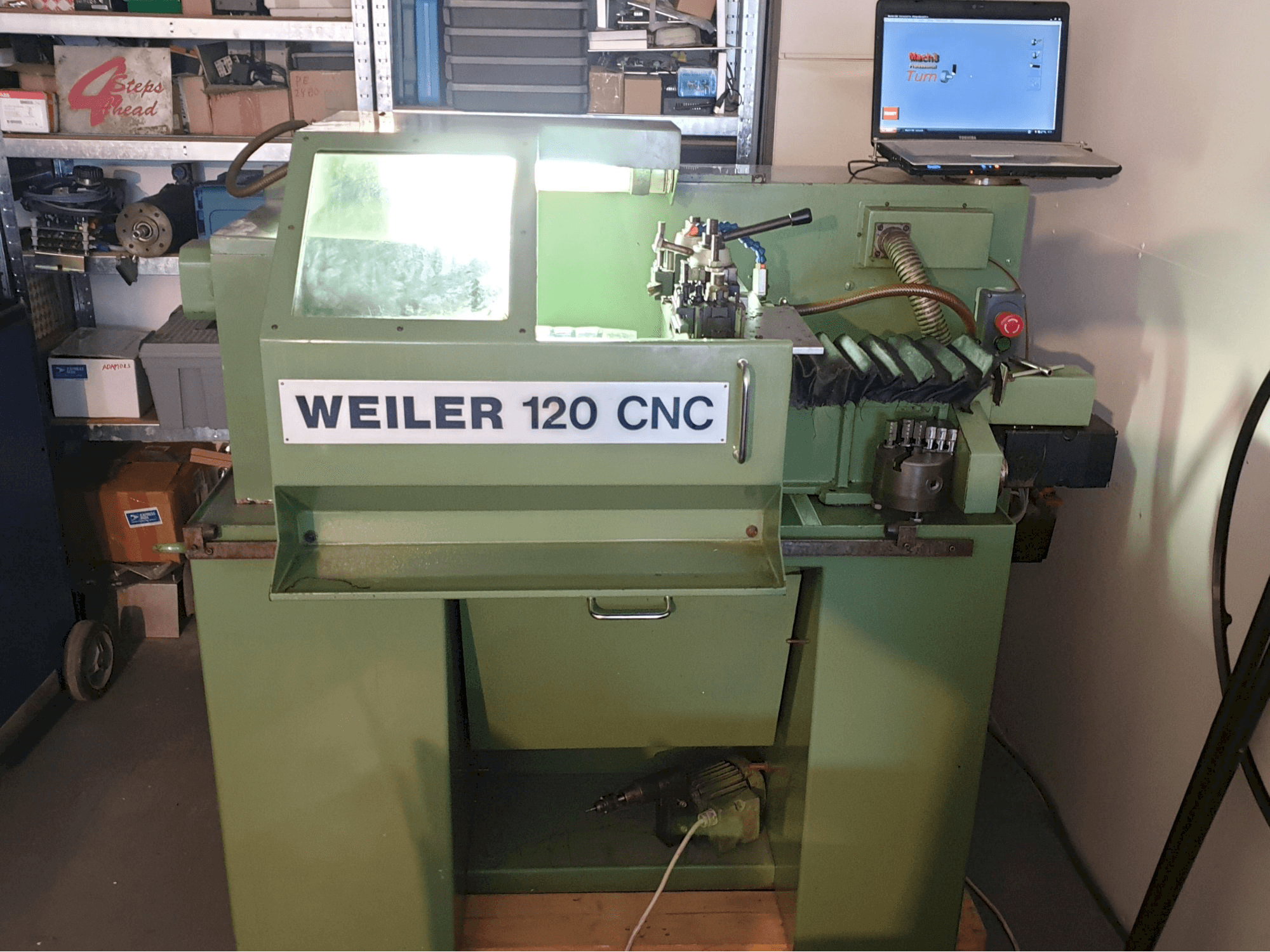 Koneen Weiler etunäkymä 120 CNC