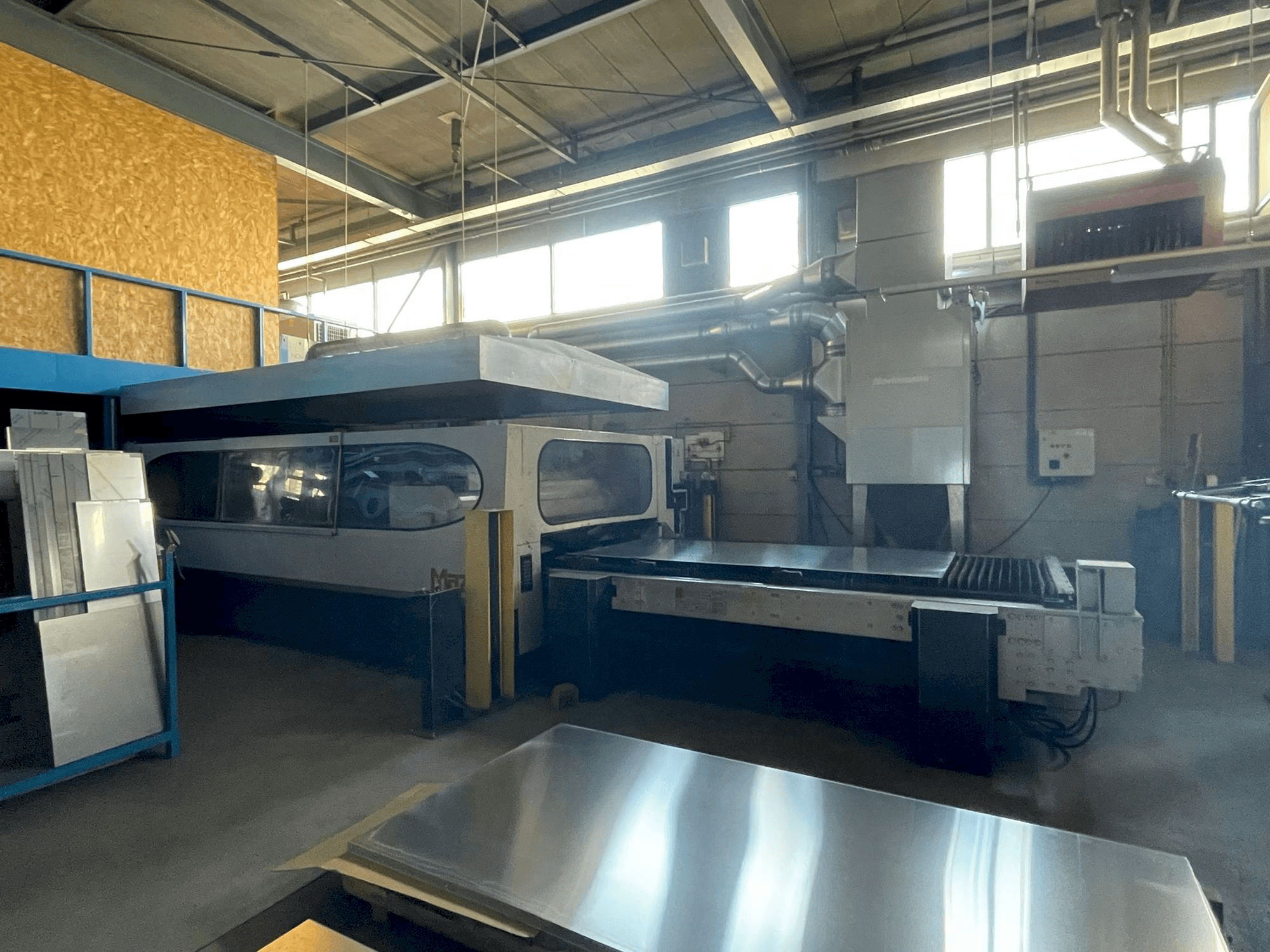 Koneen Mazak HyperGear 510 etunäkymä