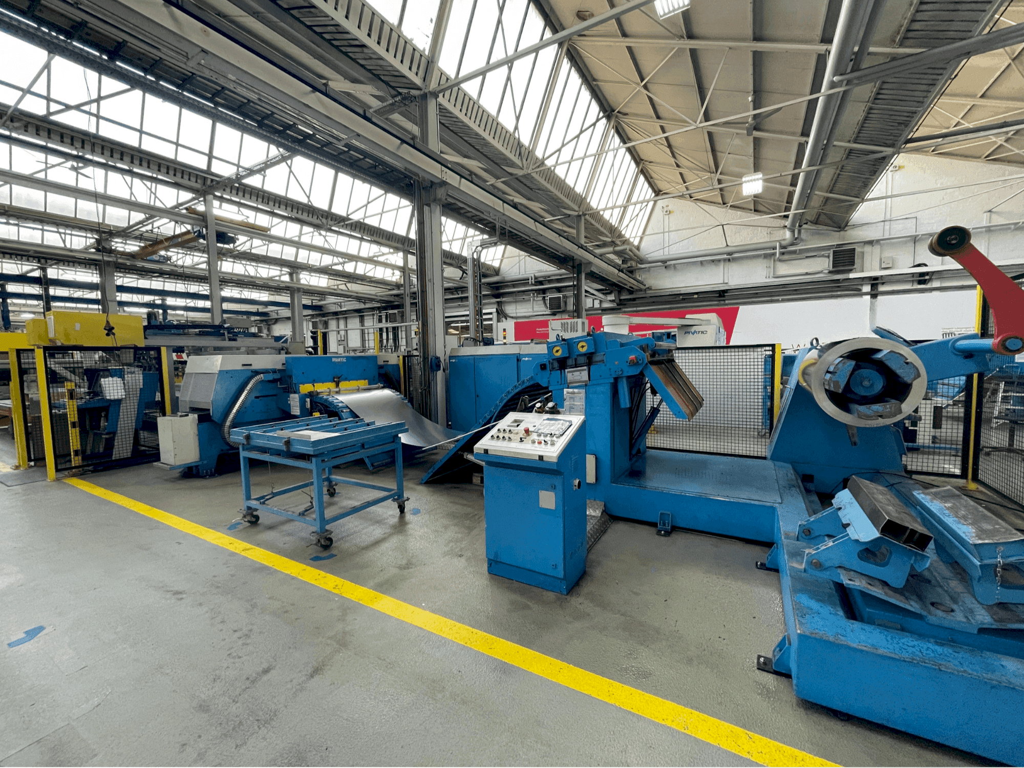 Koneen Pivatic P125 etunäkymä