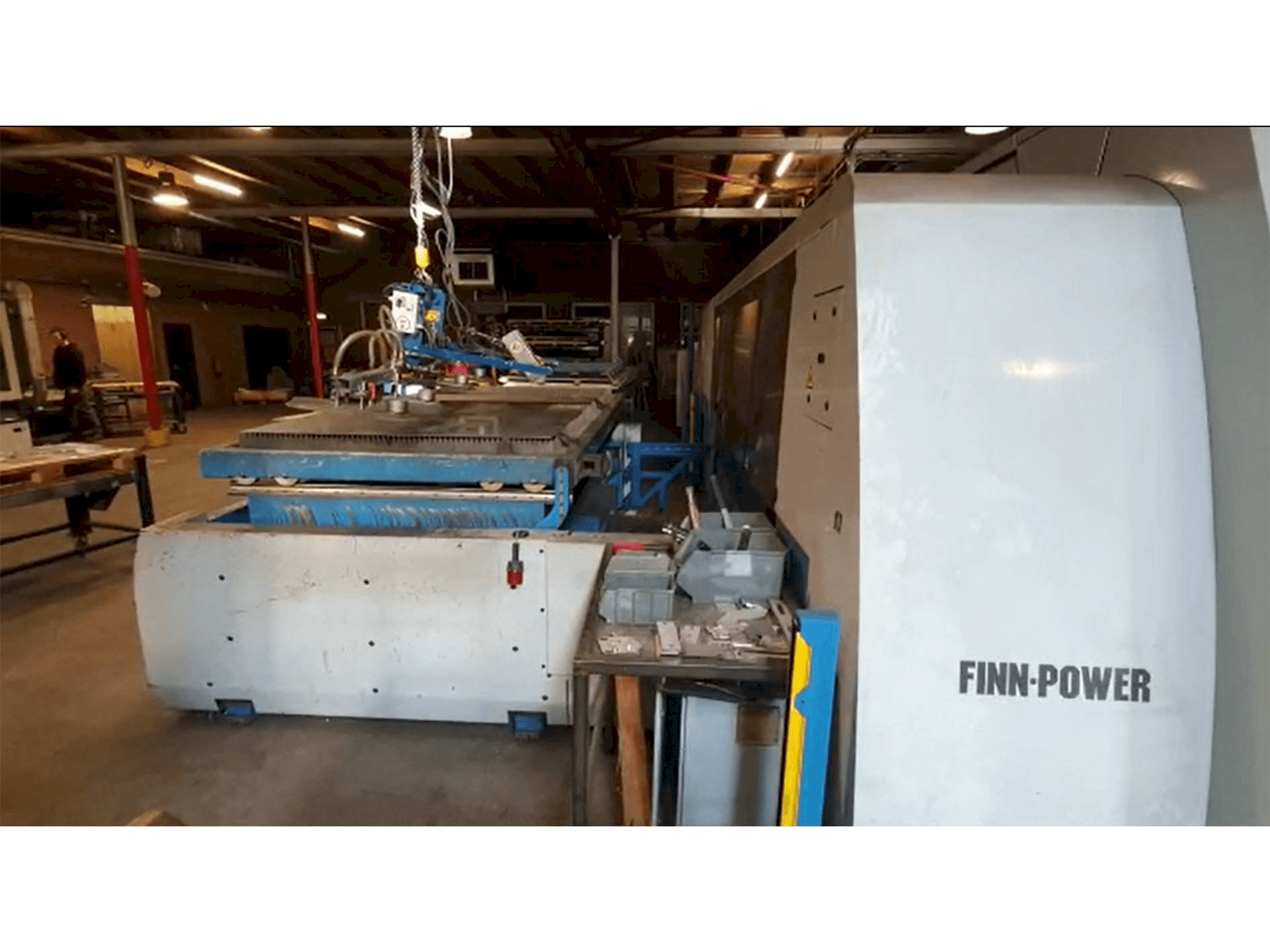 Koneen Finn-Power L6 4kW CO2 etunäkymä