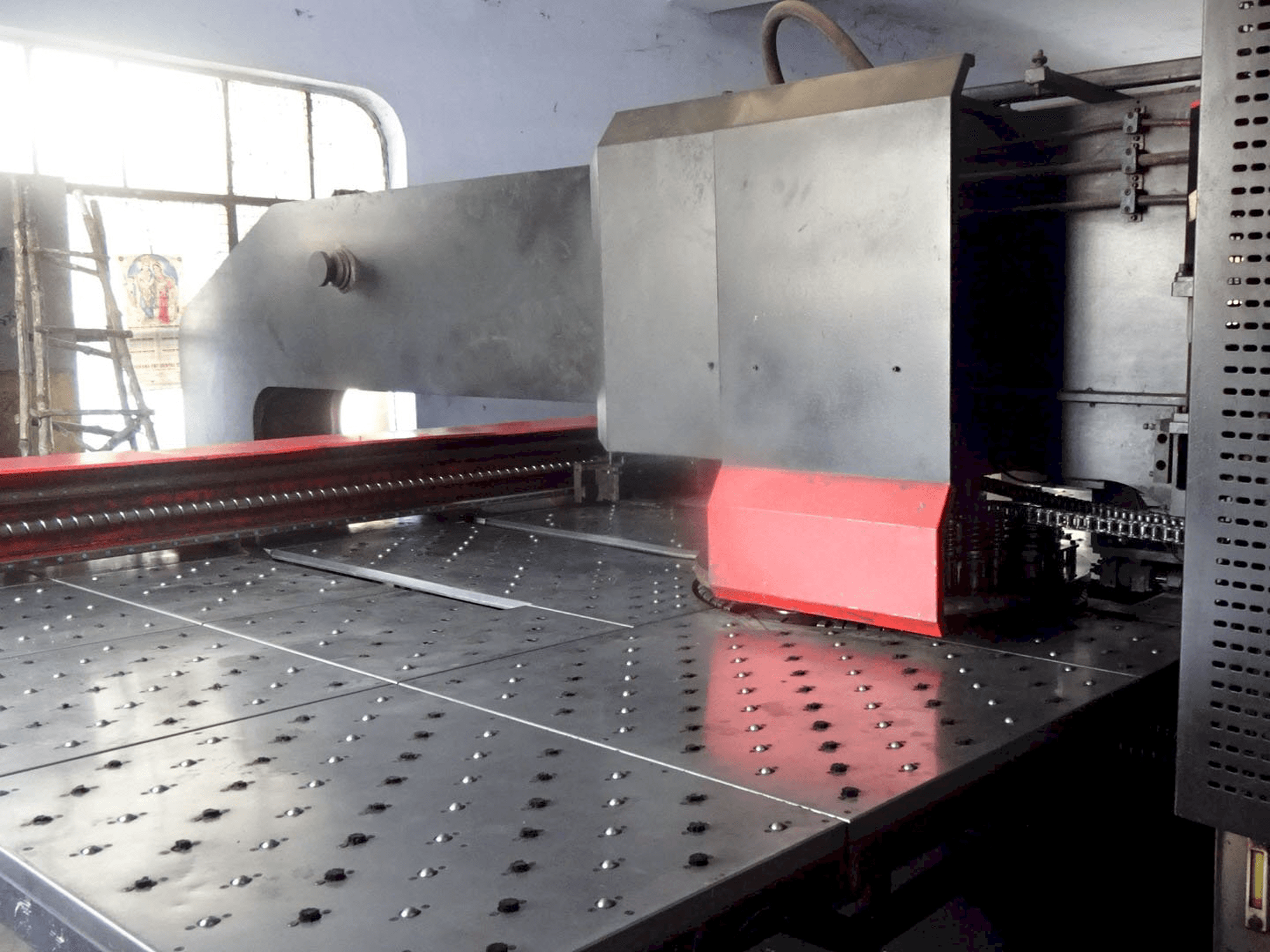 Koneen Yangli työskentelytila MP 10-30