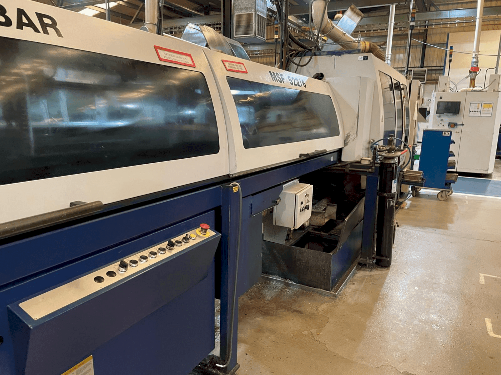 Koneen Tornos-Bechler MultiDeco 26-6 (2000) etunäkymä