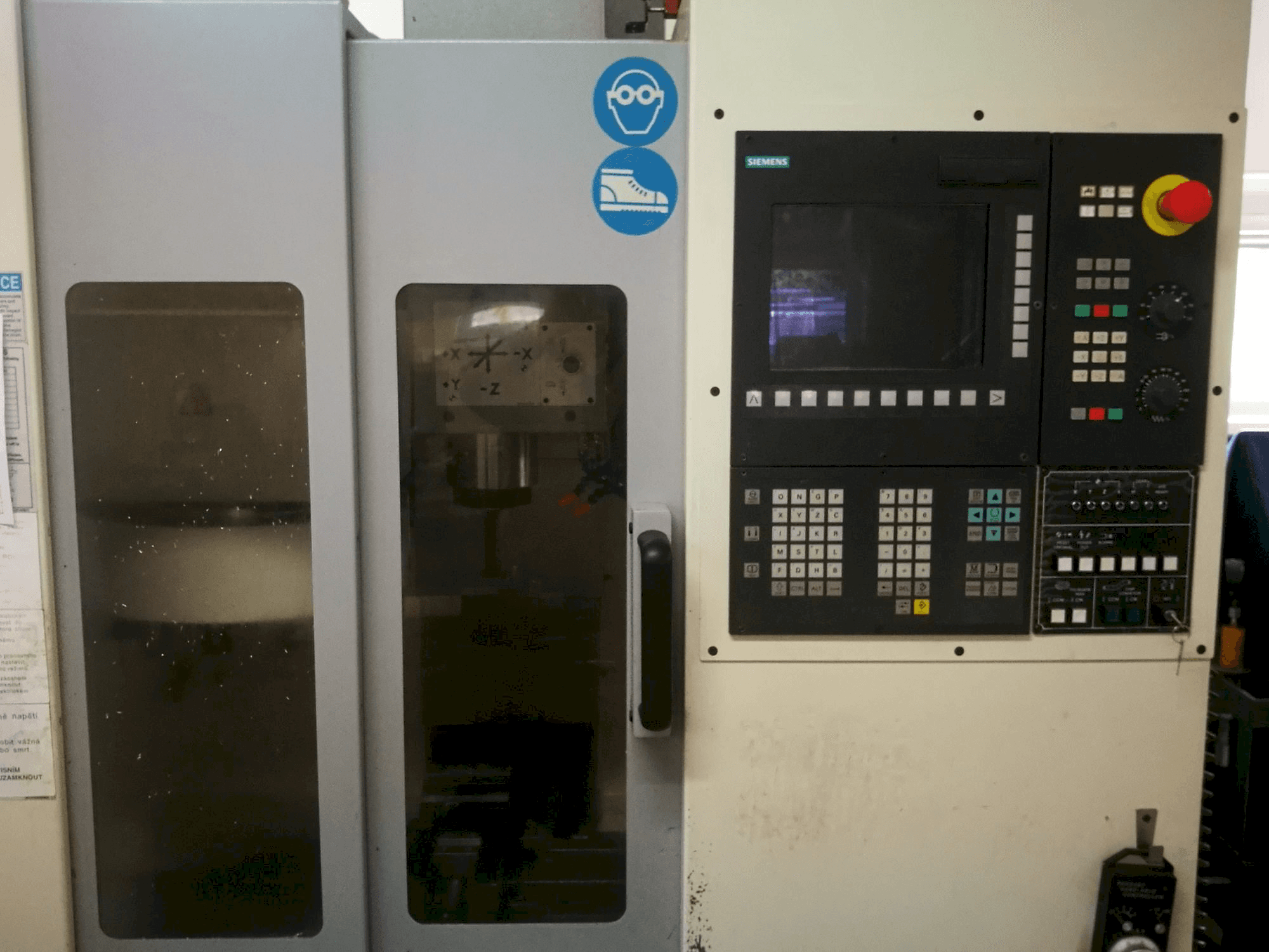 Koneen Chevalier 1418 VMC-40 etunäkymä