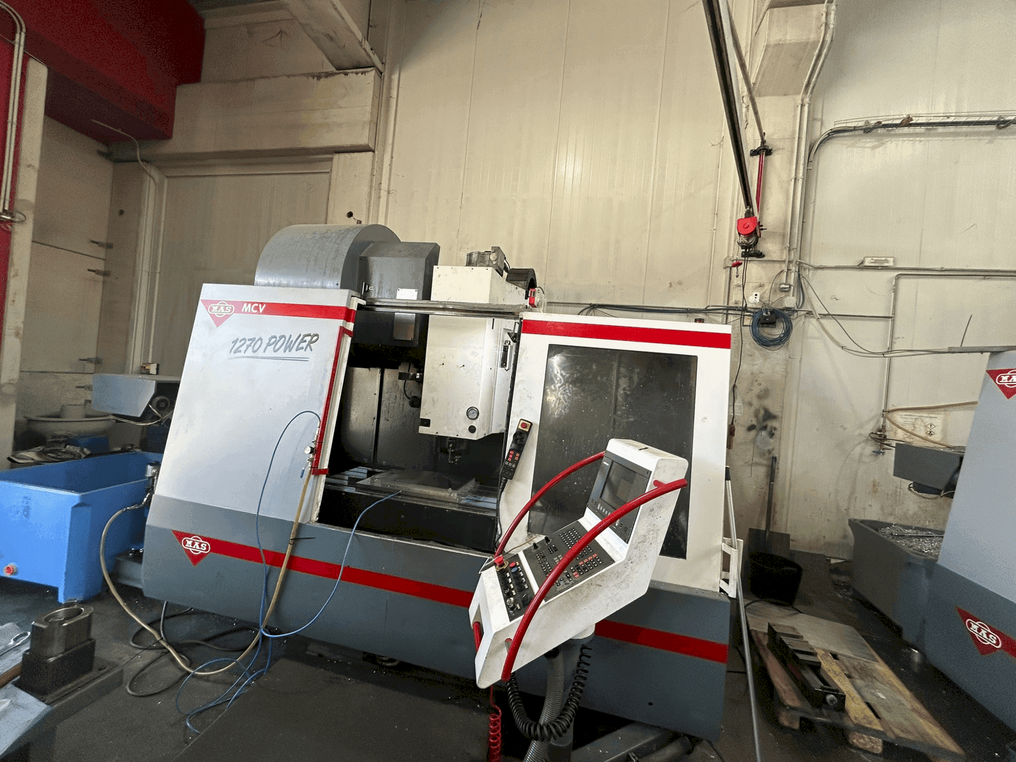 Koneen KOVOSVIT MAS MCV 1270 etunäkymä