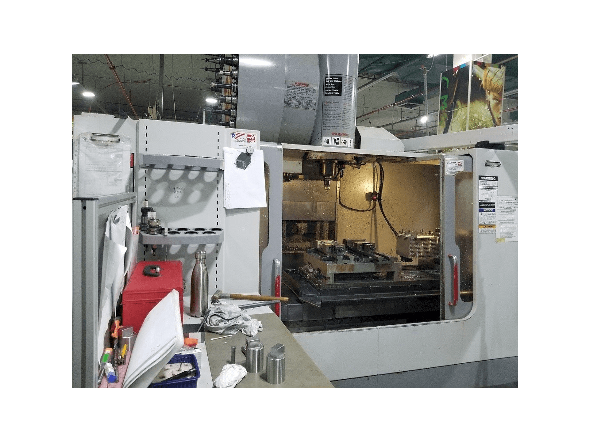 Koneen HAAS VF-4SS etunäkymä