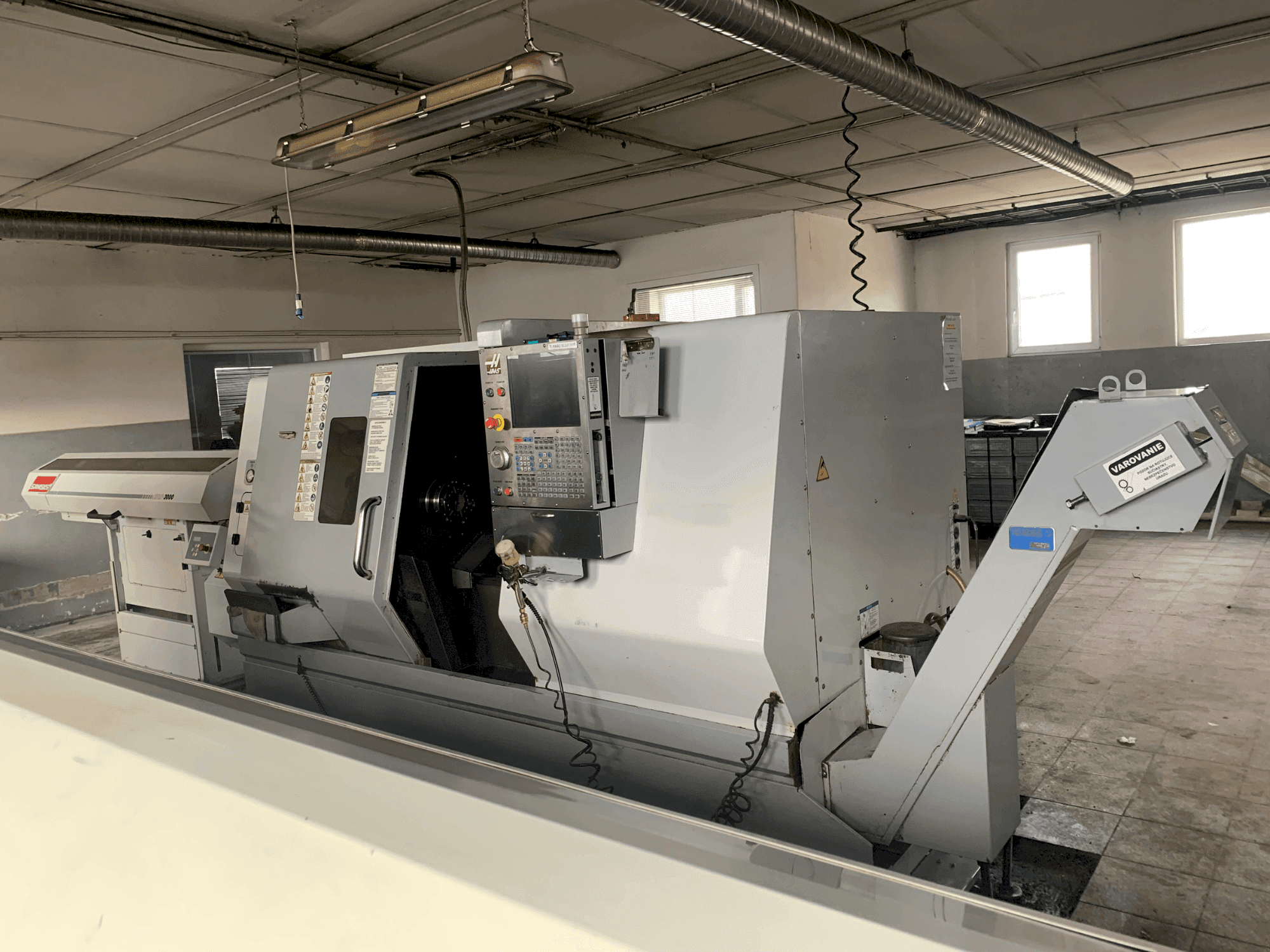 Koneen HAAS SL-30TBHE etunäkymä