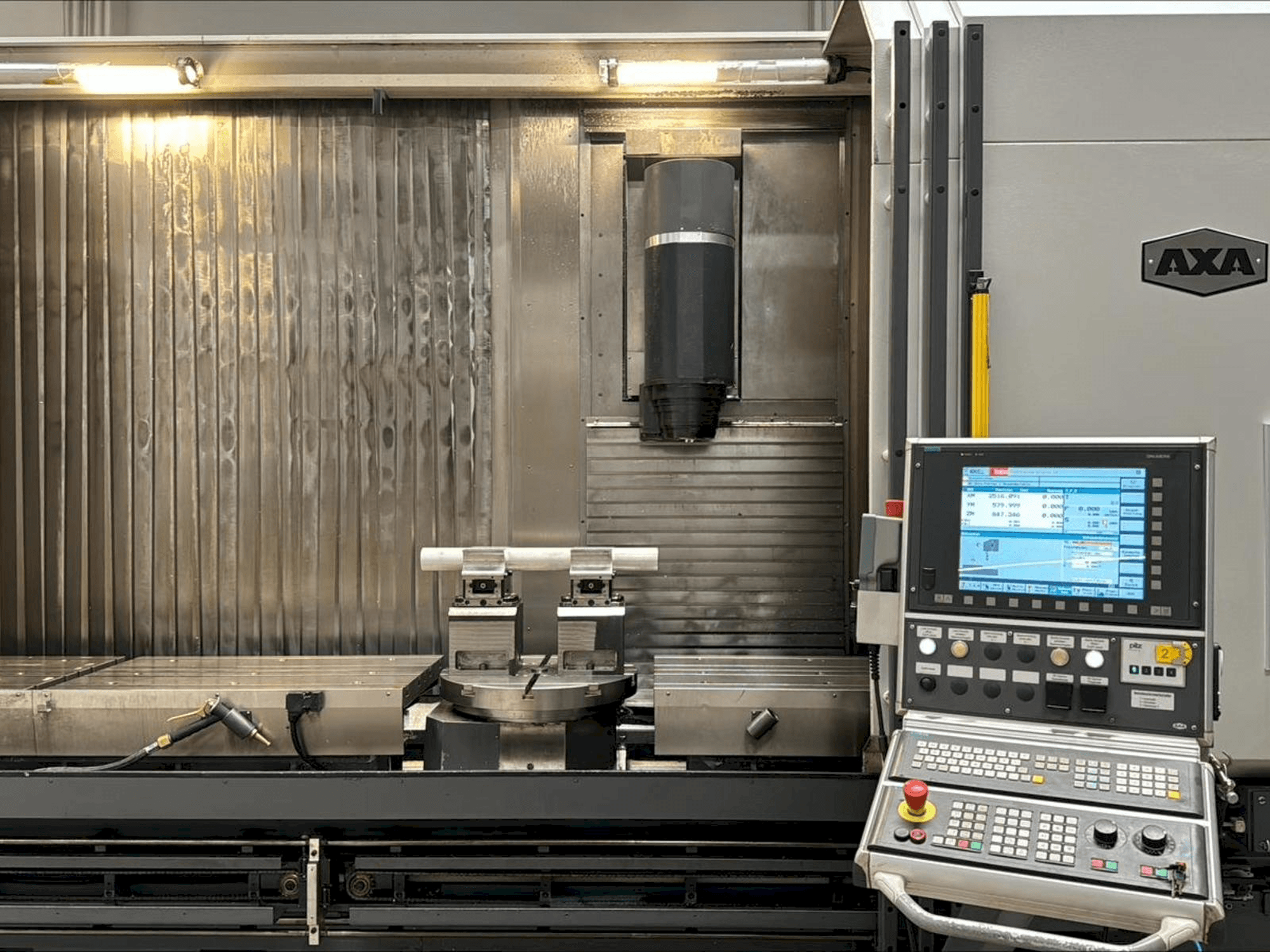 Koneen AXA VHC-2 etunäkymä