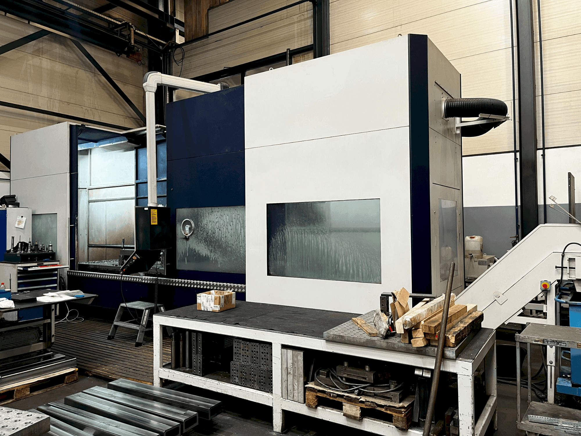 Koneen Soraluce TA-35A etunäkymä