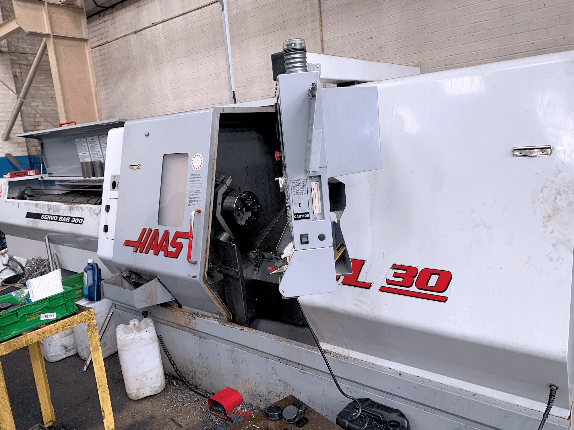 Koneen HAAS SL-30 etunäkymä