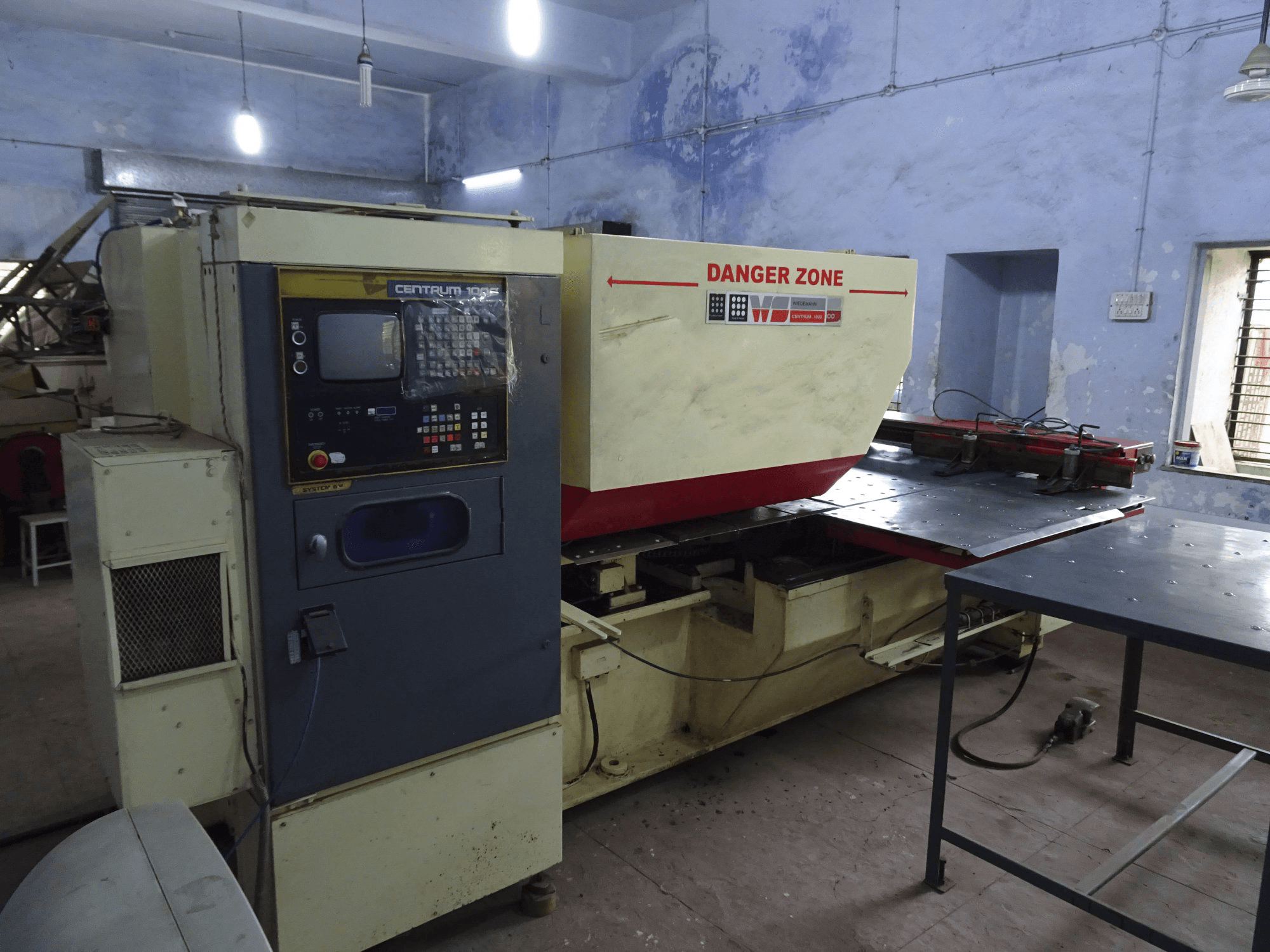 Koneen Murata Wiedemann vasen näkymä C-1000