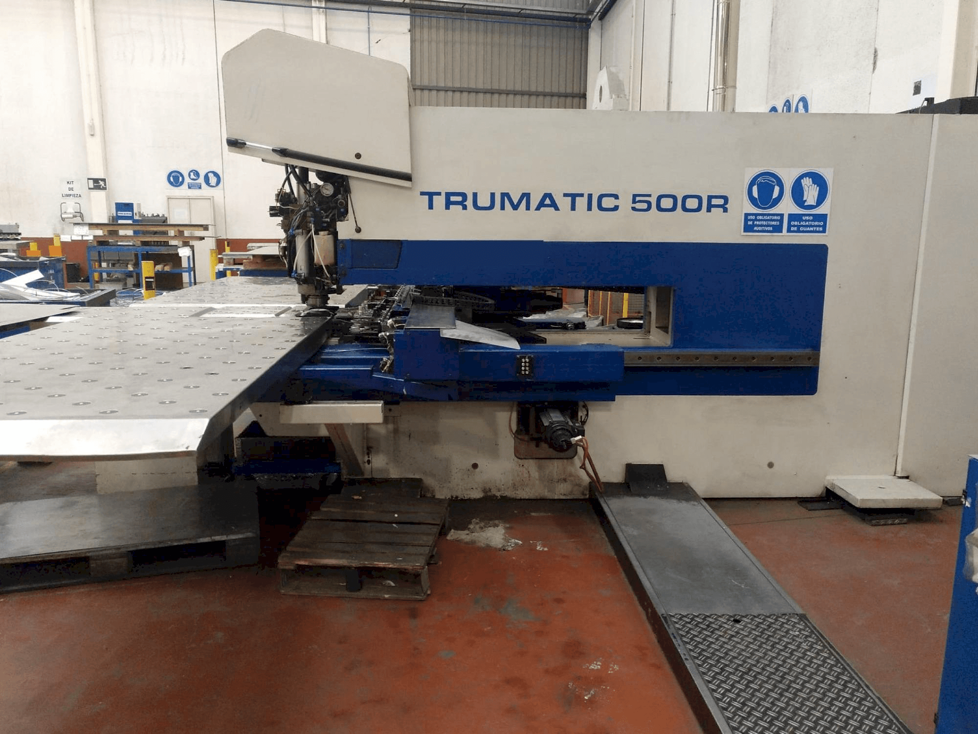 Koneen Trumpf Trumatic 500 etunäkymä