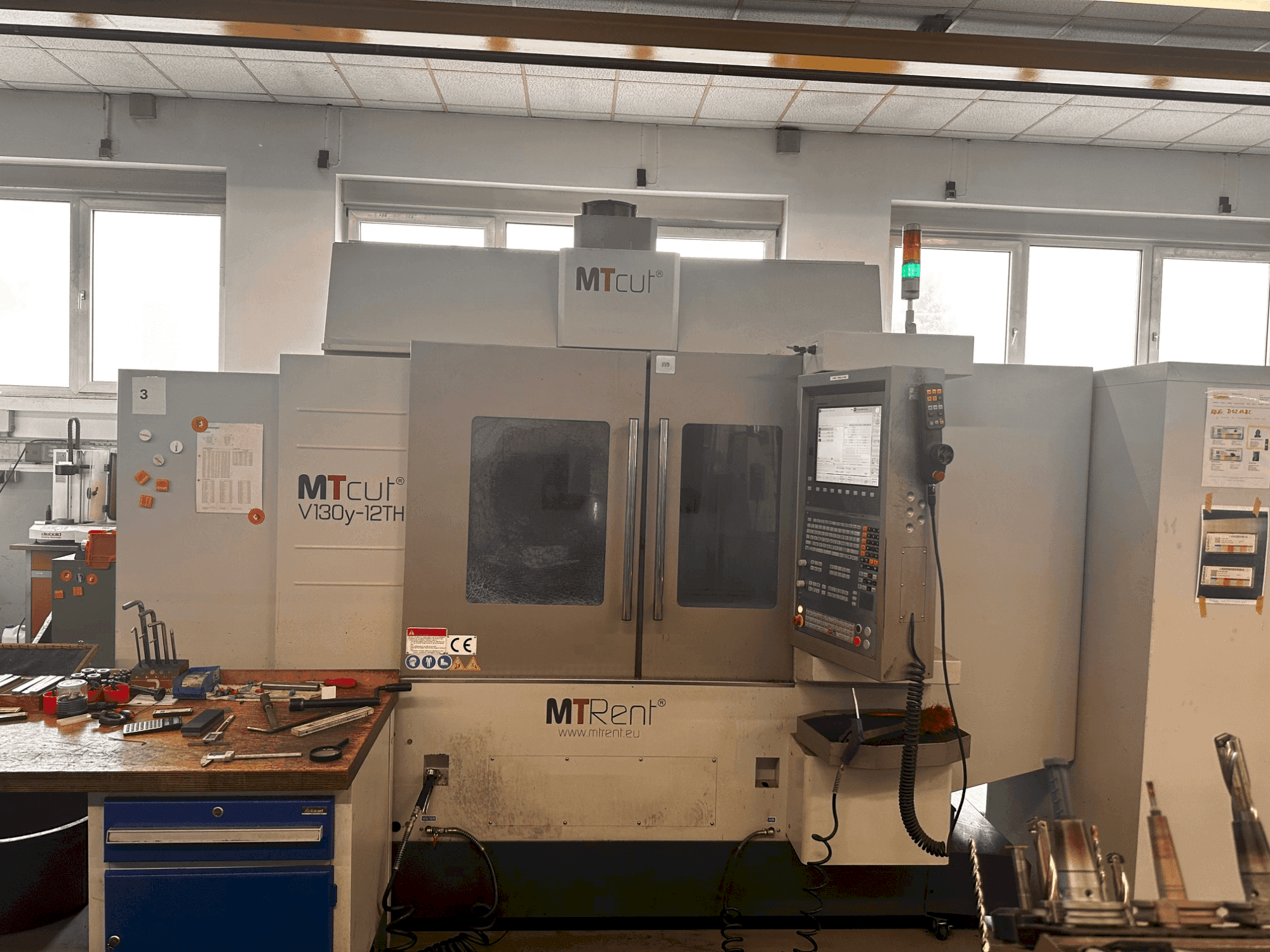 Koneen MTcut V130y-12TH etunäkymä