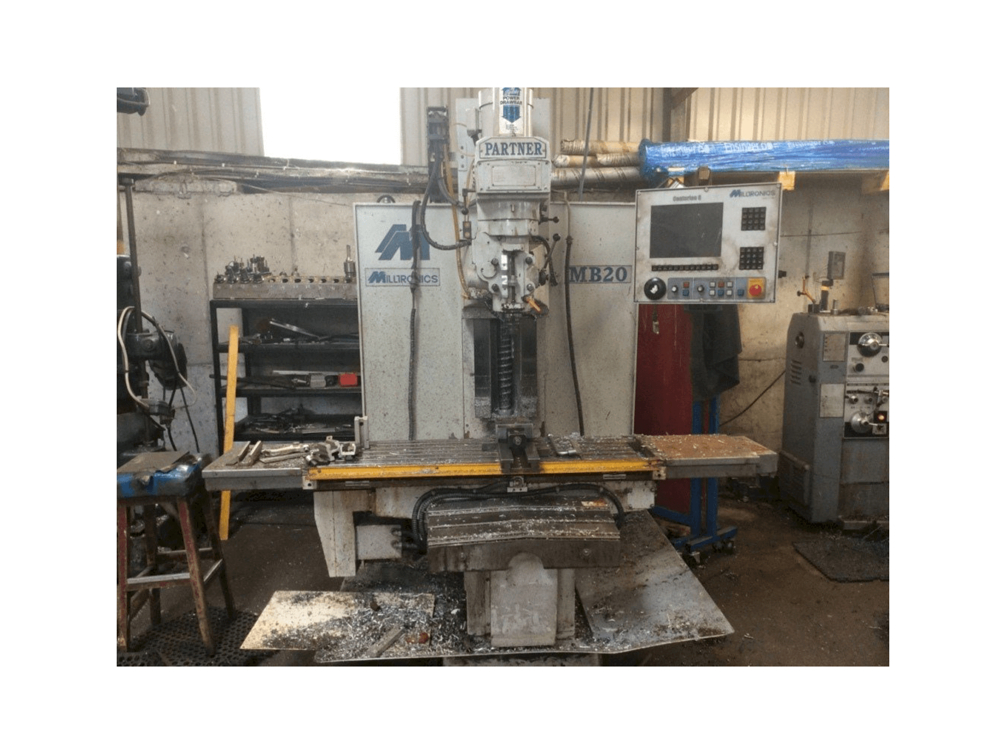 Koneen MILLTRONICS MB20 etunäkymä