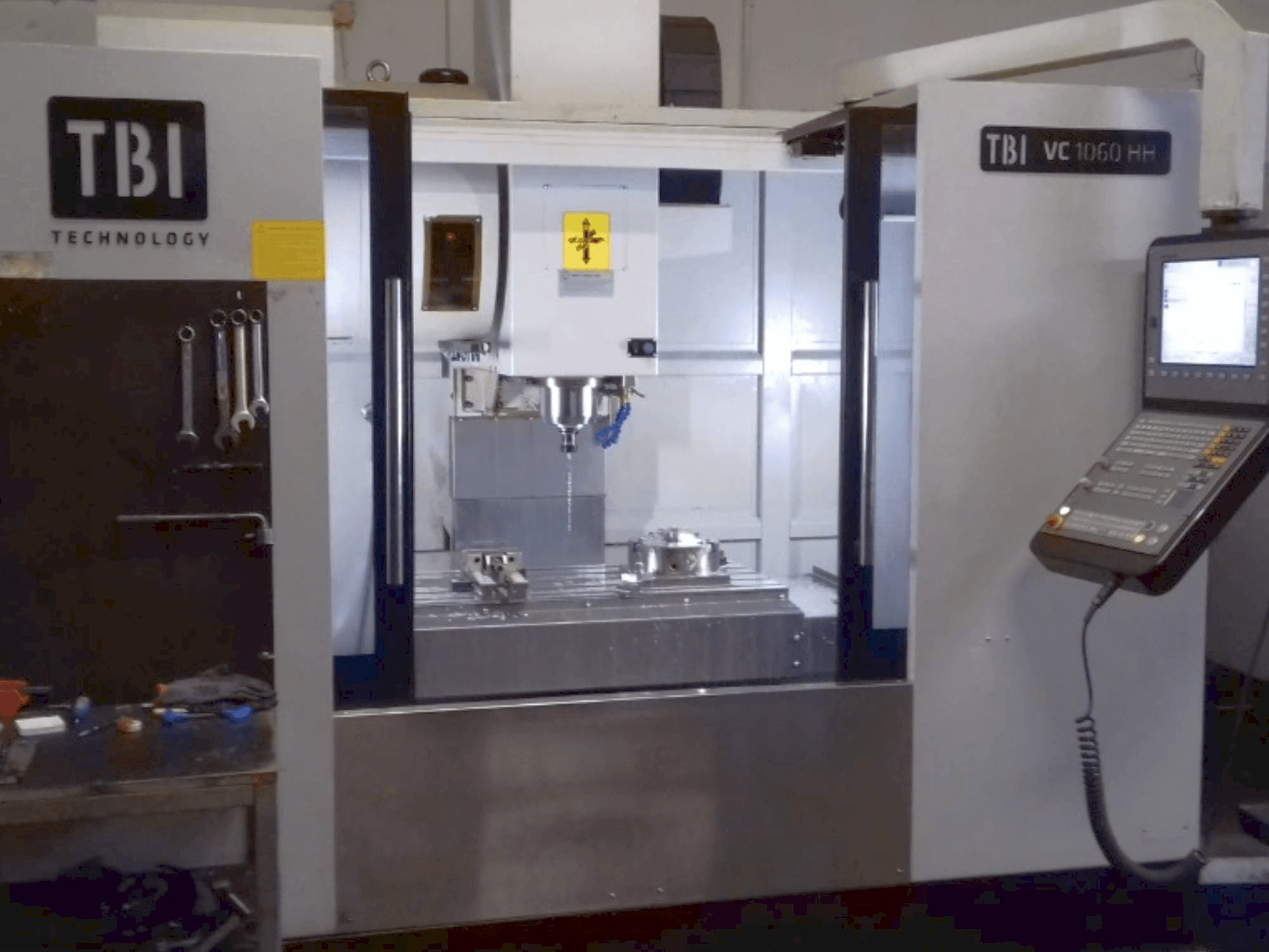 Koneen TBI VC 1060 HH etunäkymä