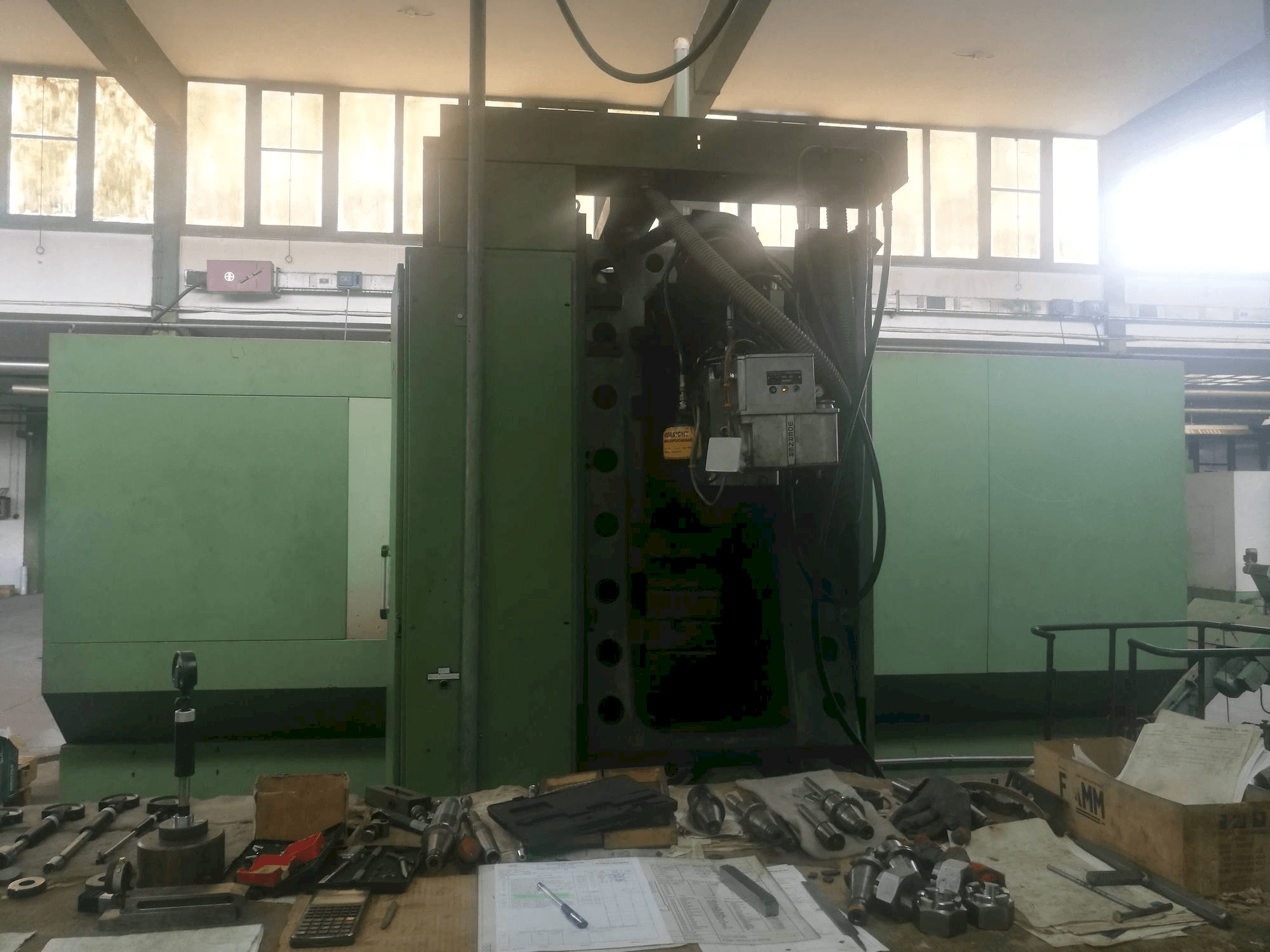 Koneen HELLER PFU3 etunäkymä