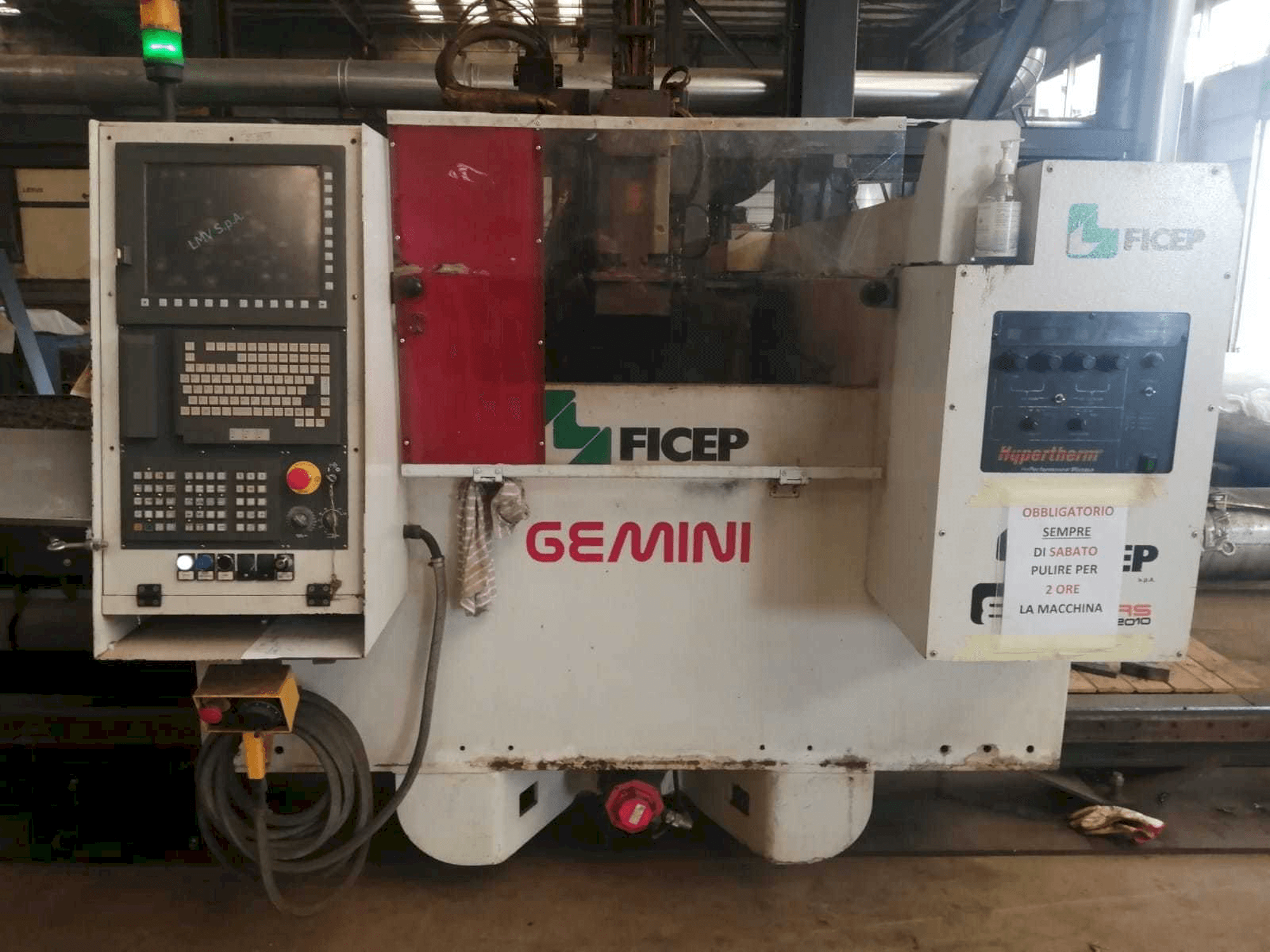 Koneen FICEP GEMINI G32 etunäkymä