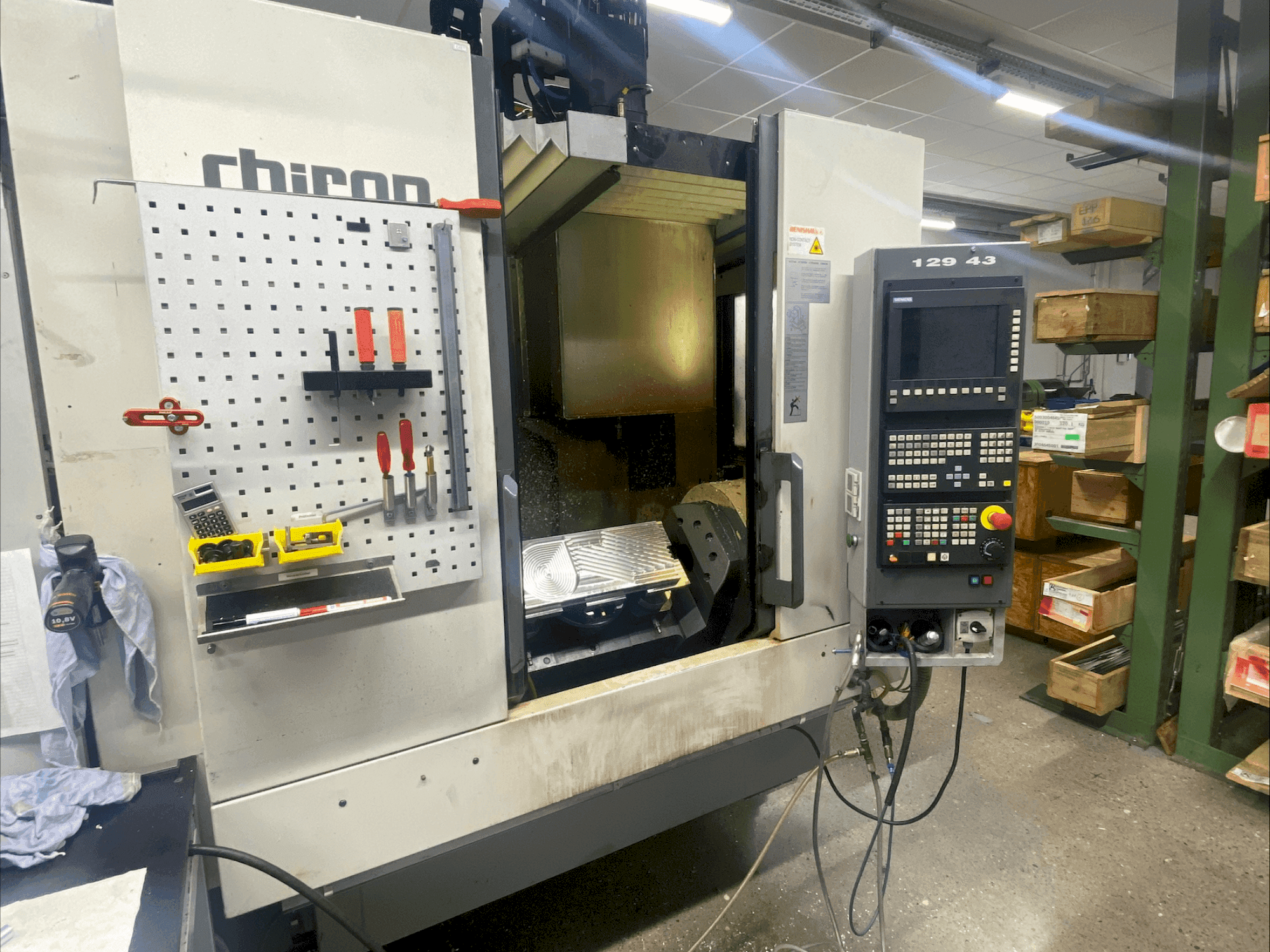 Koneen CHIRON FZ 15K S etunäkymä