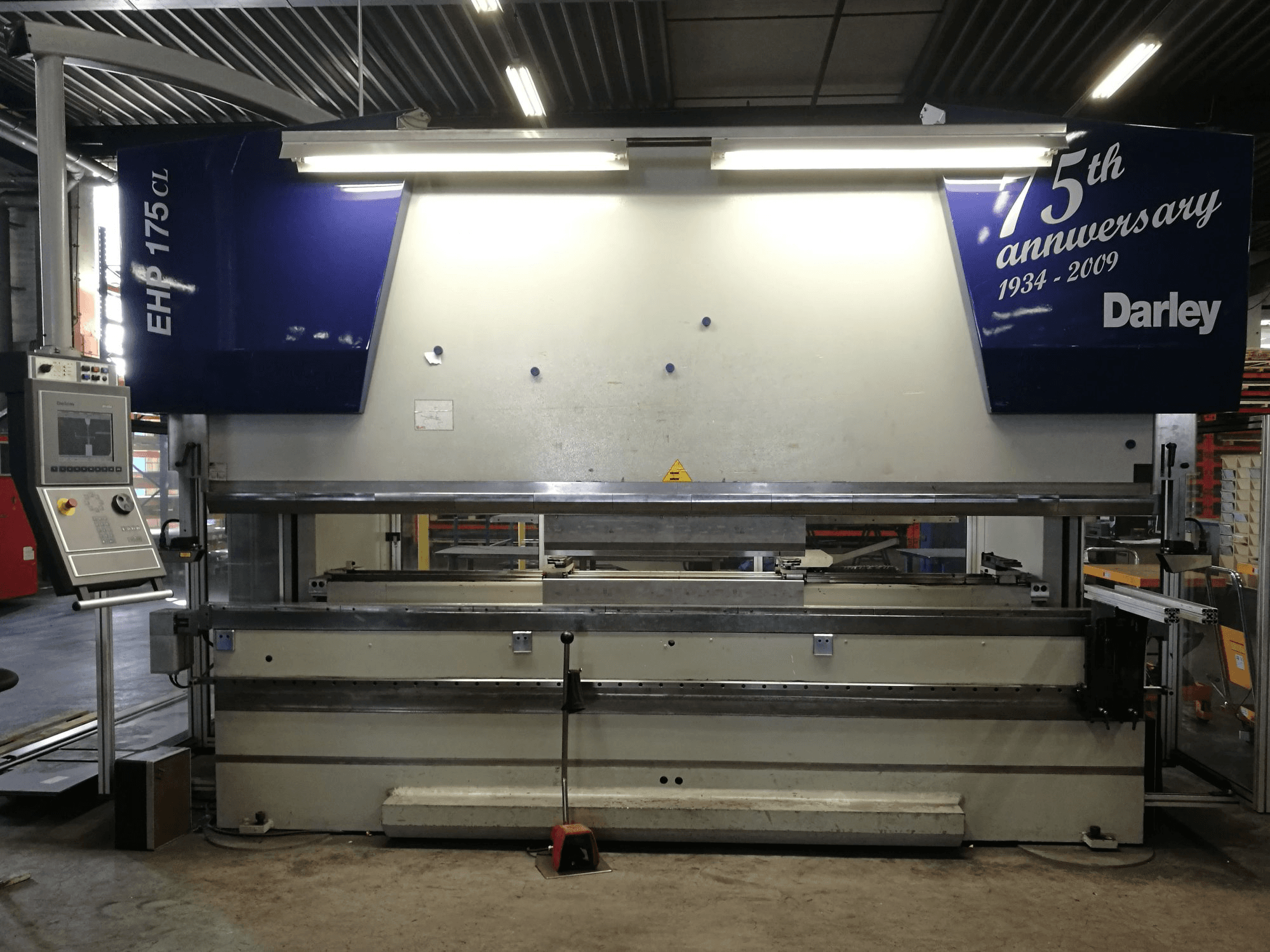 Koneen Darley etunäkymä EHP LS 175.36/31 CL