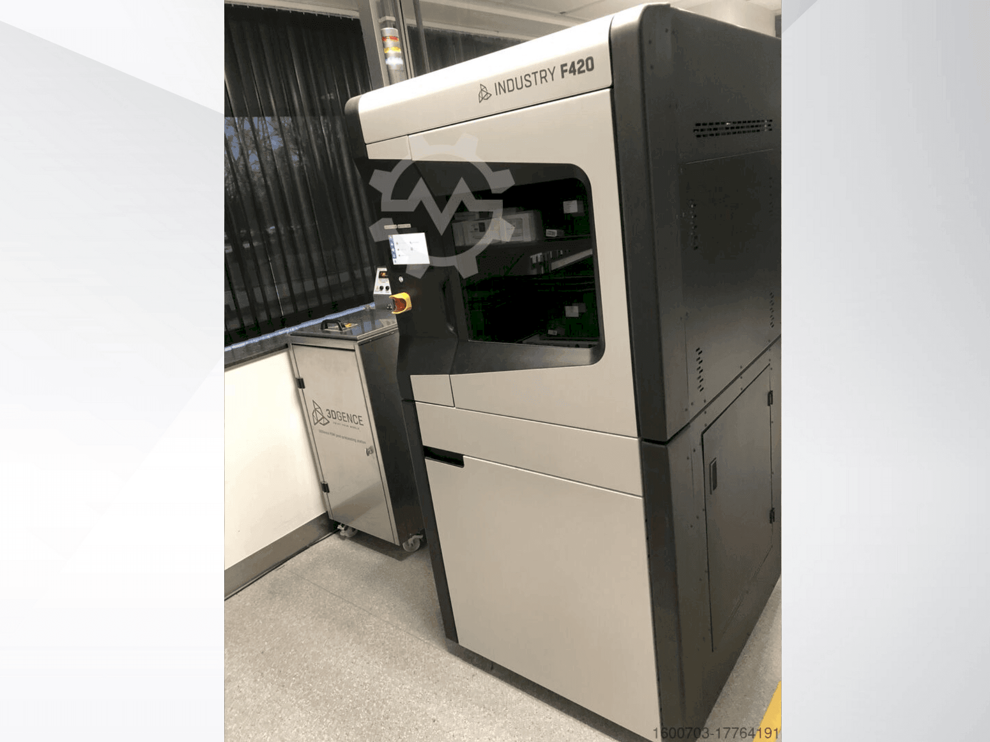 Koneen 3DGENCE Industry F420 etunäkymä