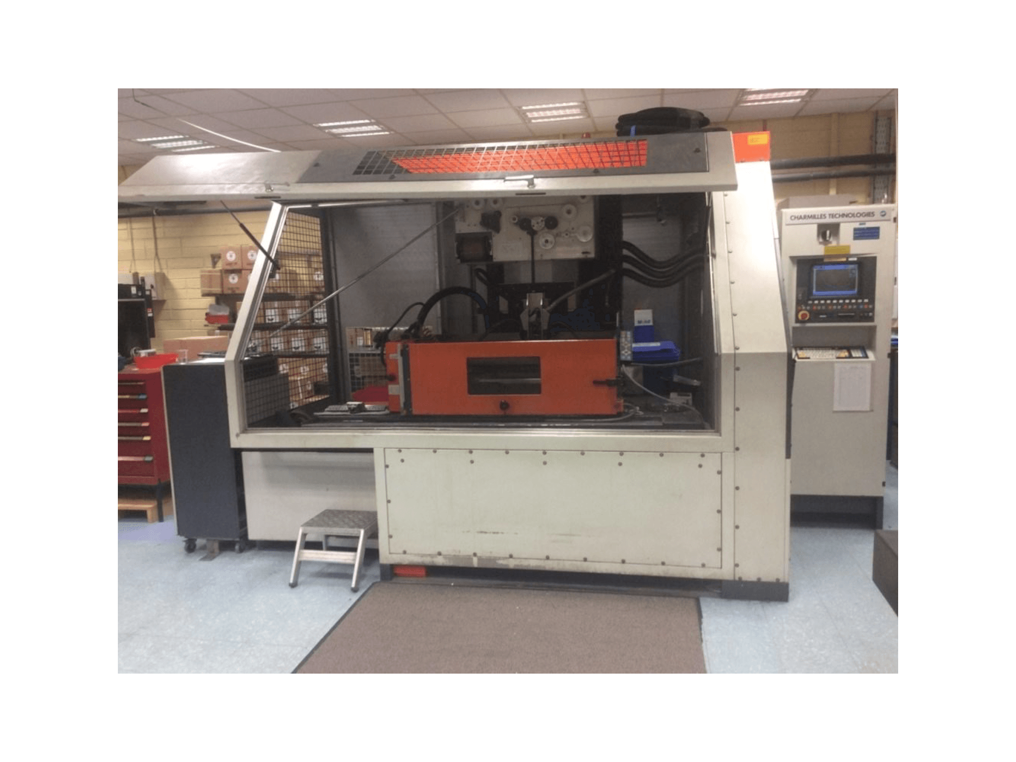 Koneen CHARMILLES Robofil 4020 SI etunäkymä