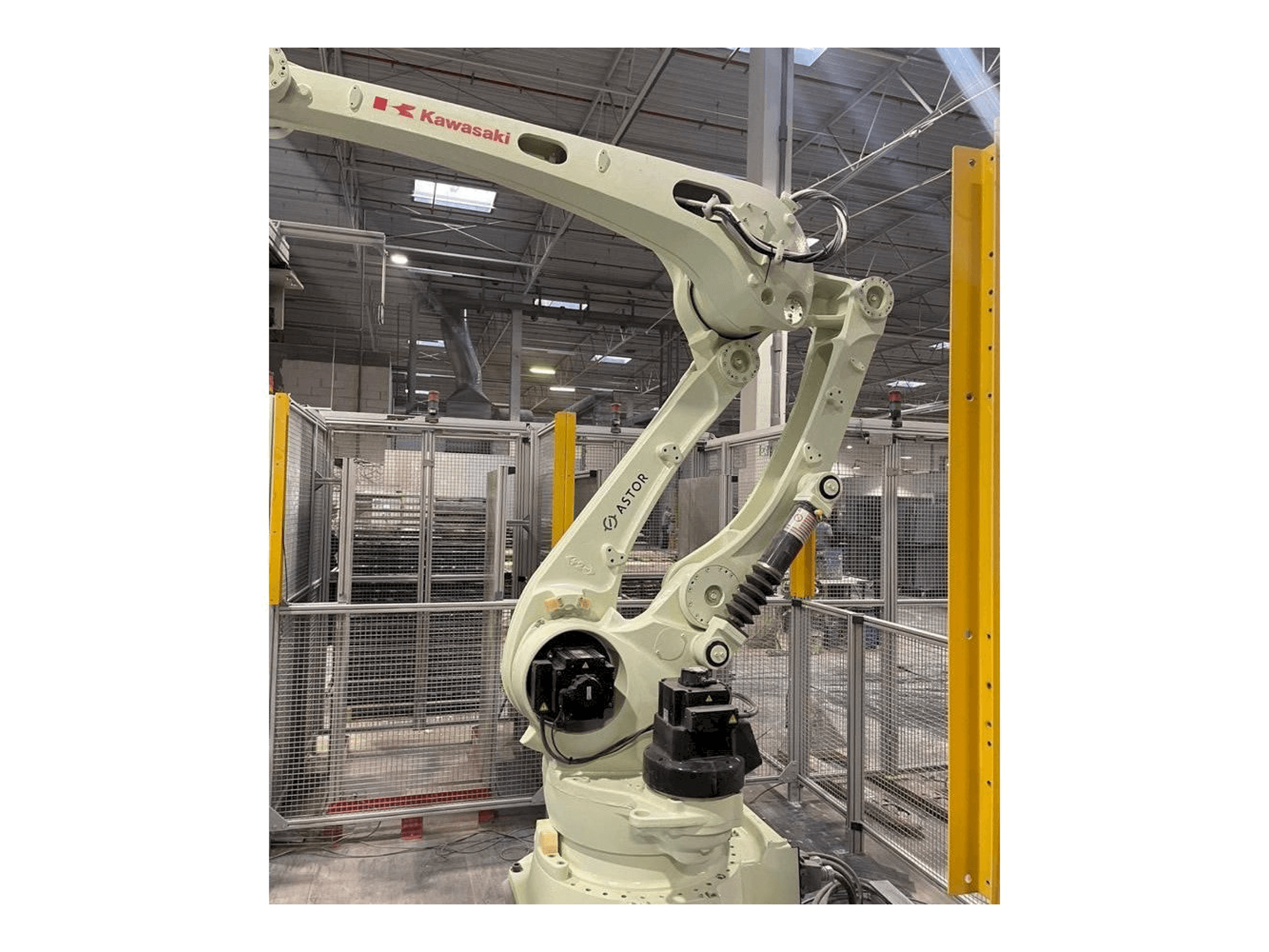 Koneen Kawasaki 3CP180L-AC03 etunäkymä