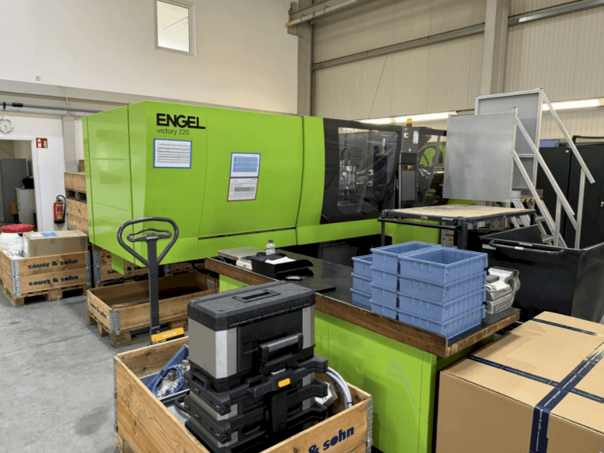 Koneen Engel Victory 750 / 220 spex etunäkymä