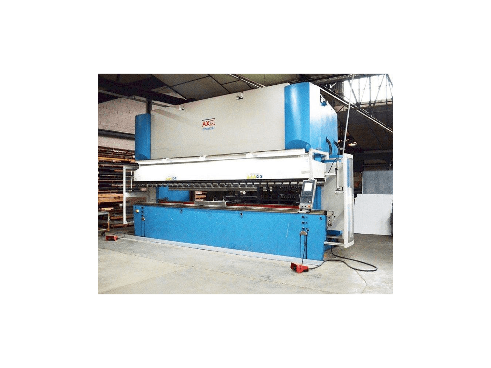 Koneen Axial SYNCRO 356 etunäkymä