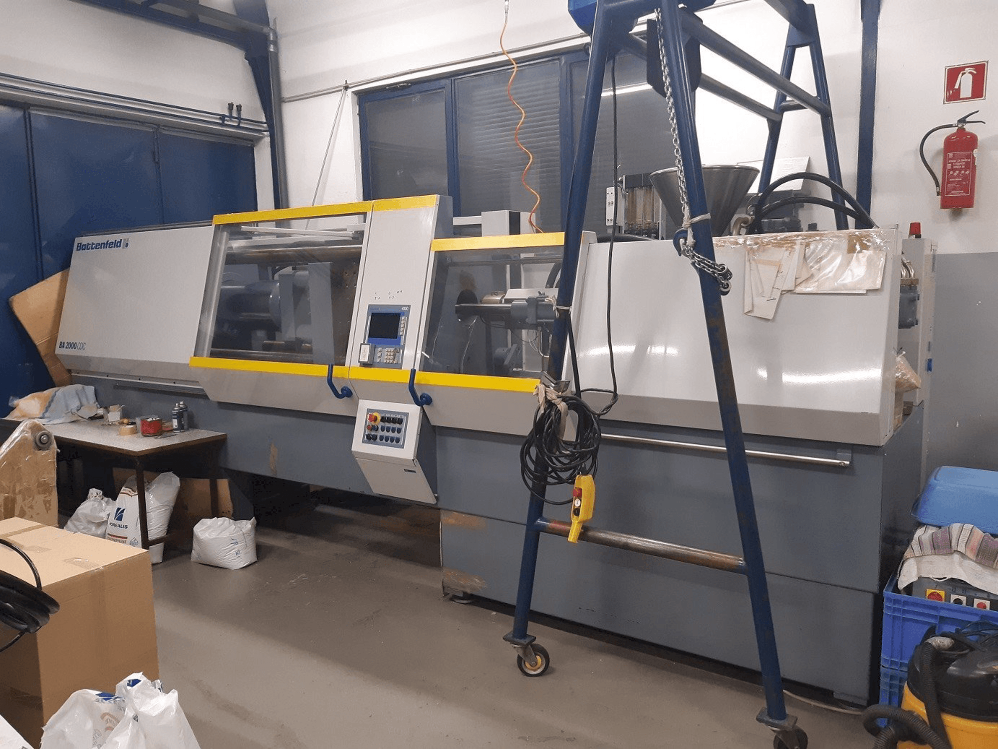 Koneen Battenfeld BA 2000/1000 CDC etunäkymä